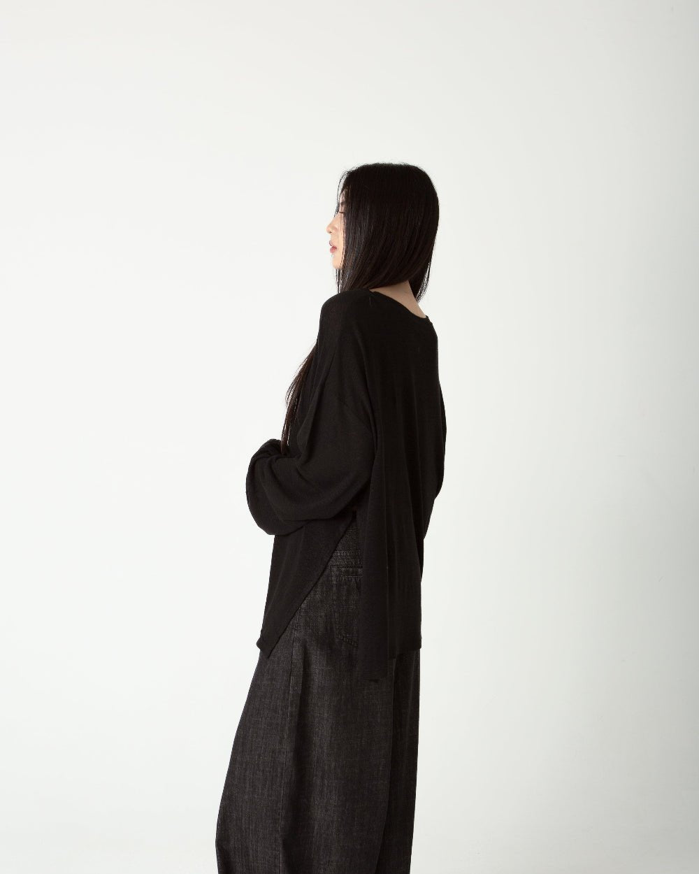 SAERO COLLECTIVE | Myeon Long Sleeve Top | Black