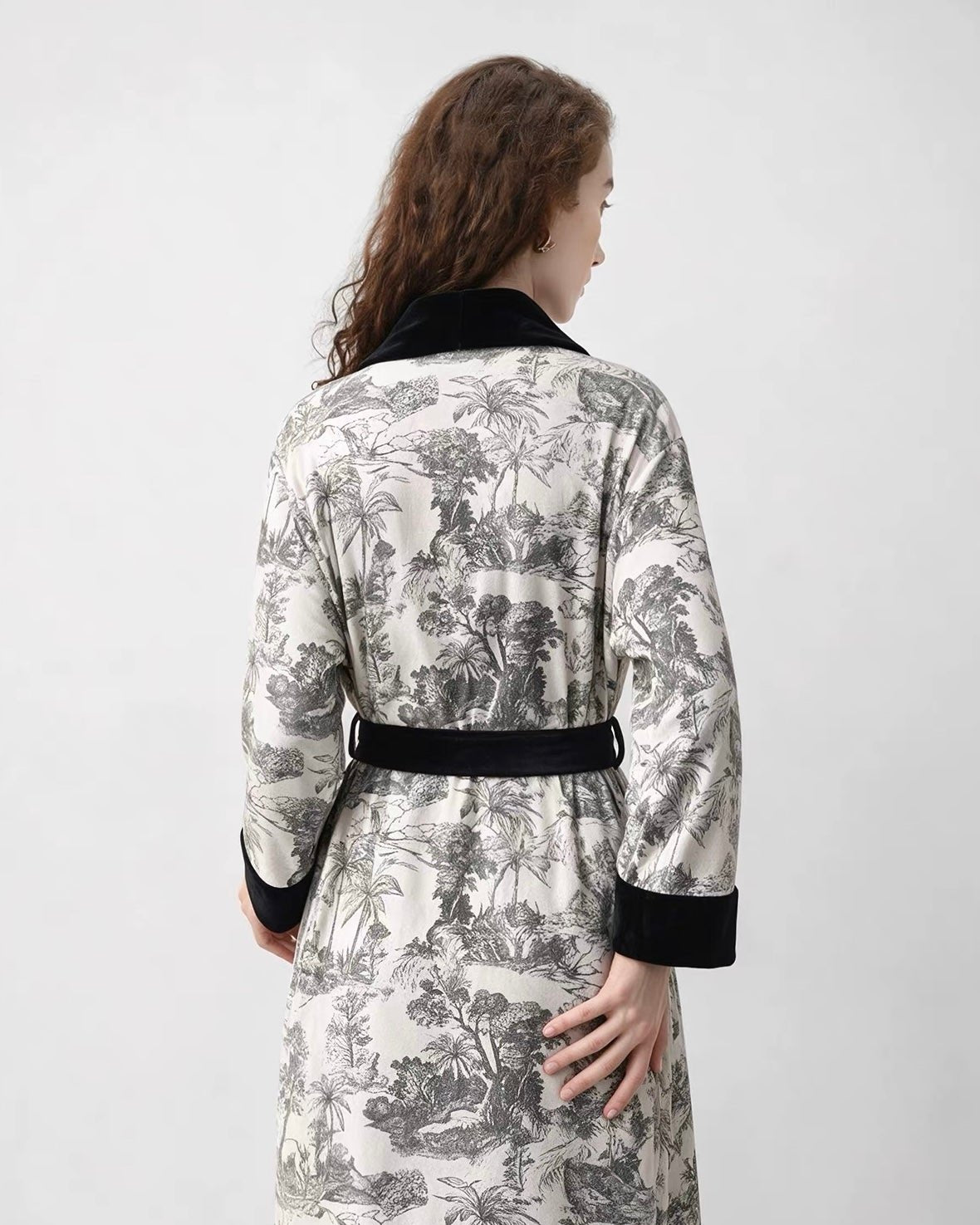 BELLS & BIRDS | Jardin Plush Robe