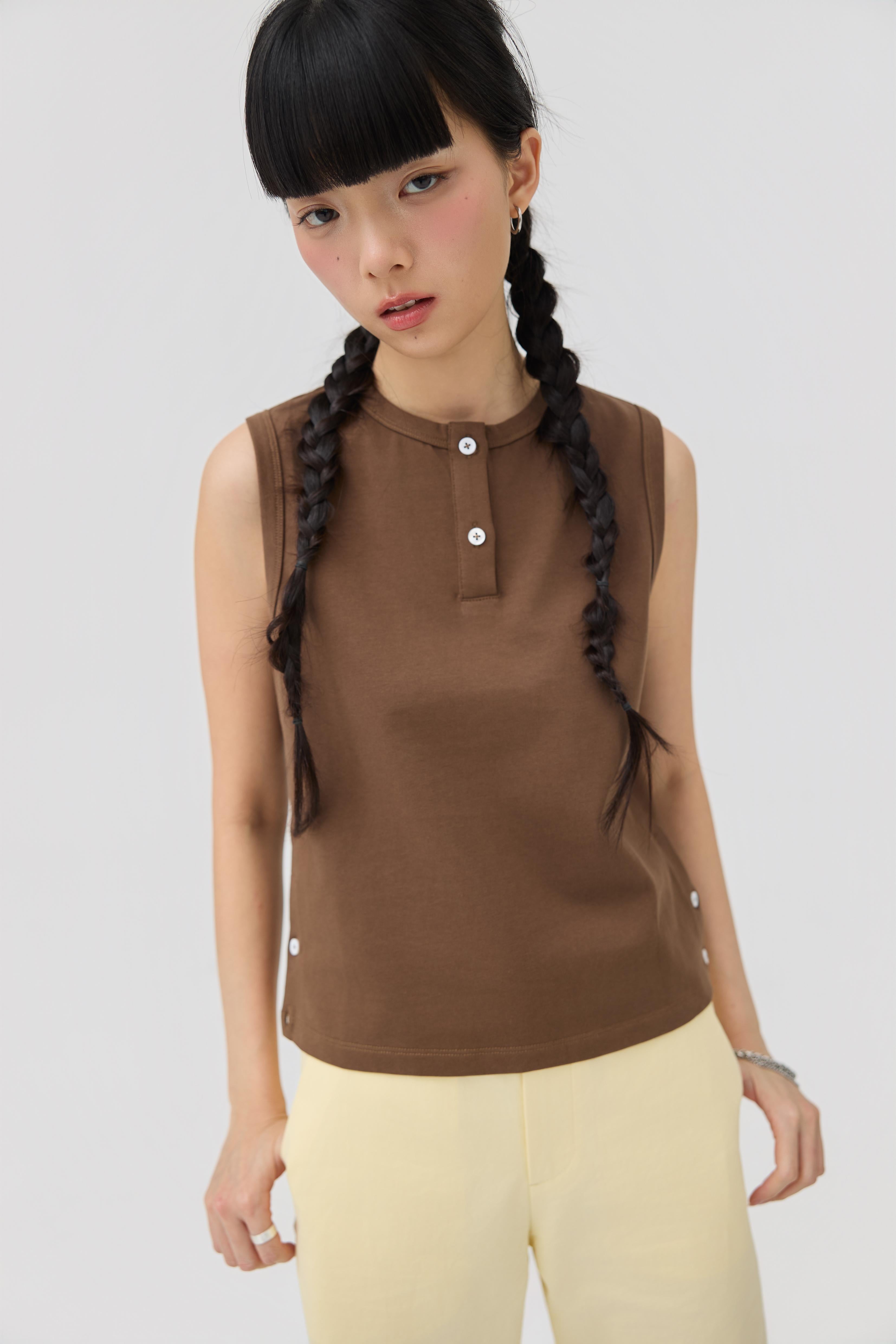 3EIGHTH | Musubi Henley Tank In Chocolate