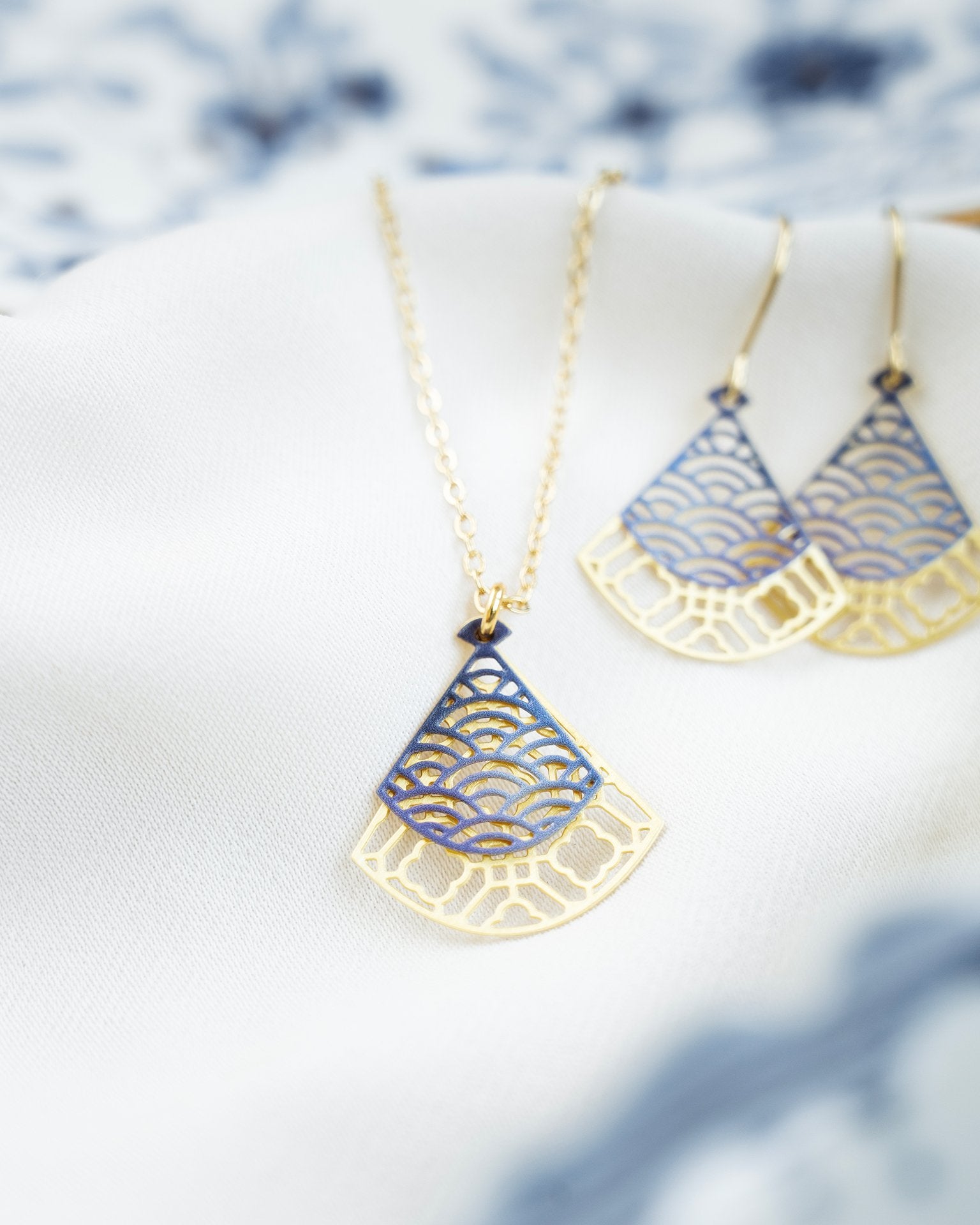 EMBRACE JEWELLERY | Fan Necklace