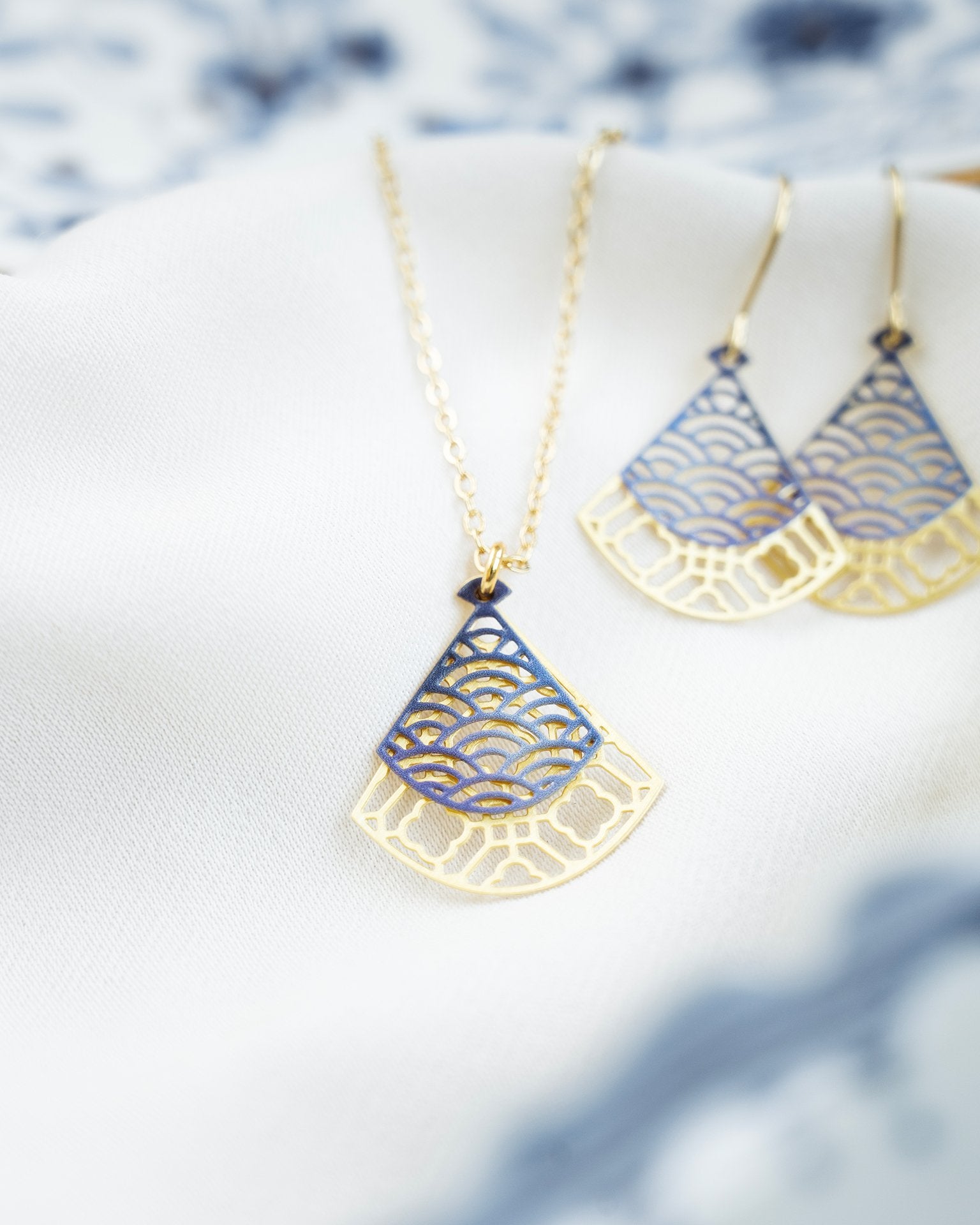 EMBRACE JEWELLERY | Fan Necklace