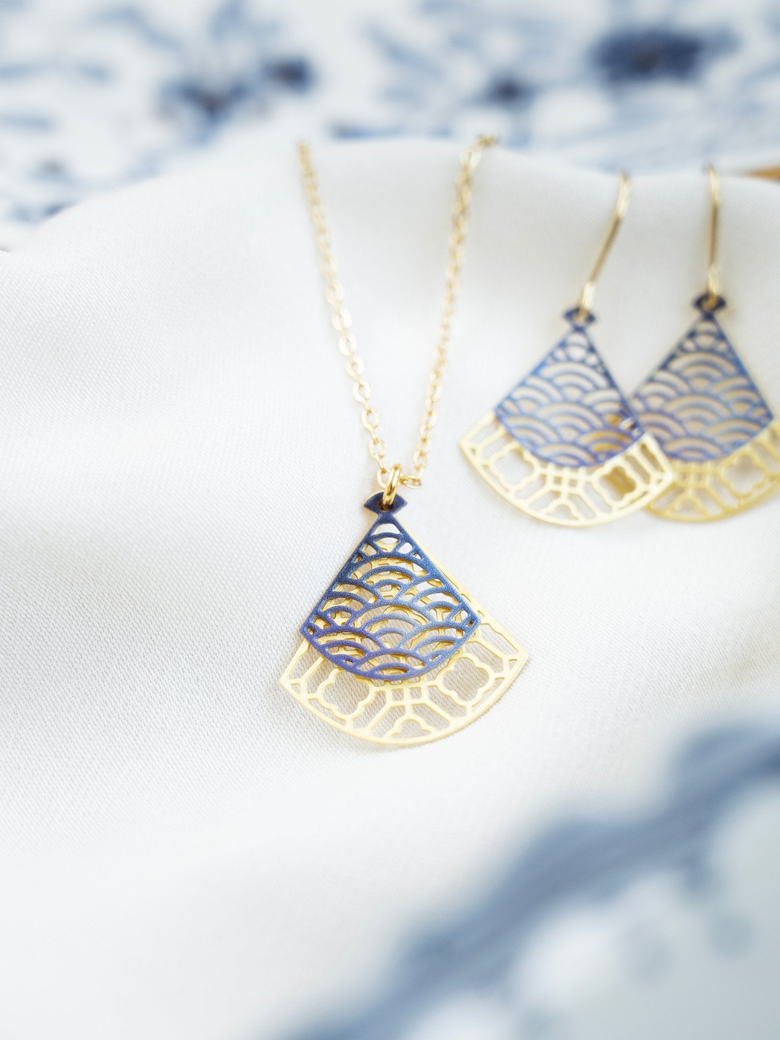 EMBRACE JEWELLERY | Fan Necklace