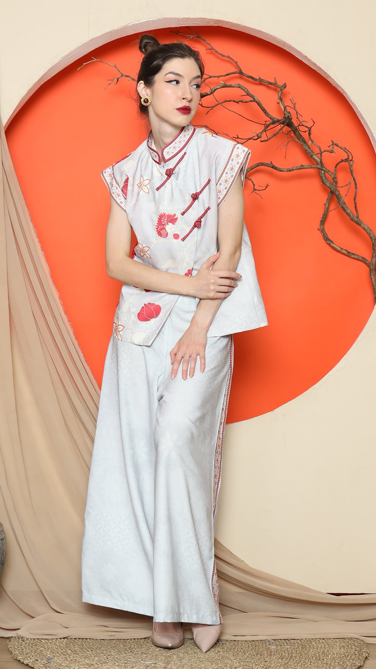 KANZI COLLECTION | Grey Cheongsam Floral Vest With Wide Leg Pant Set