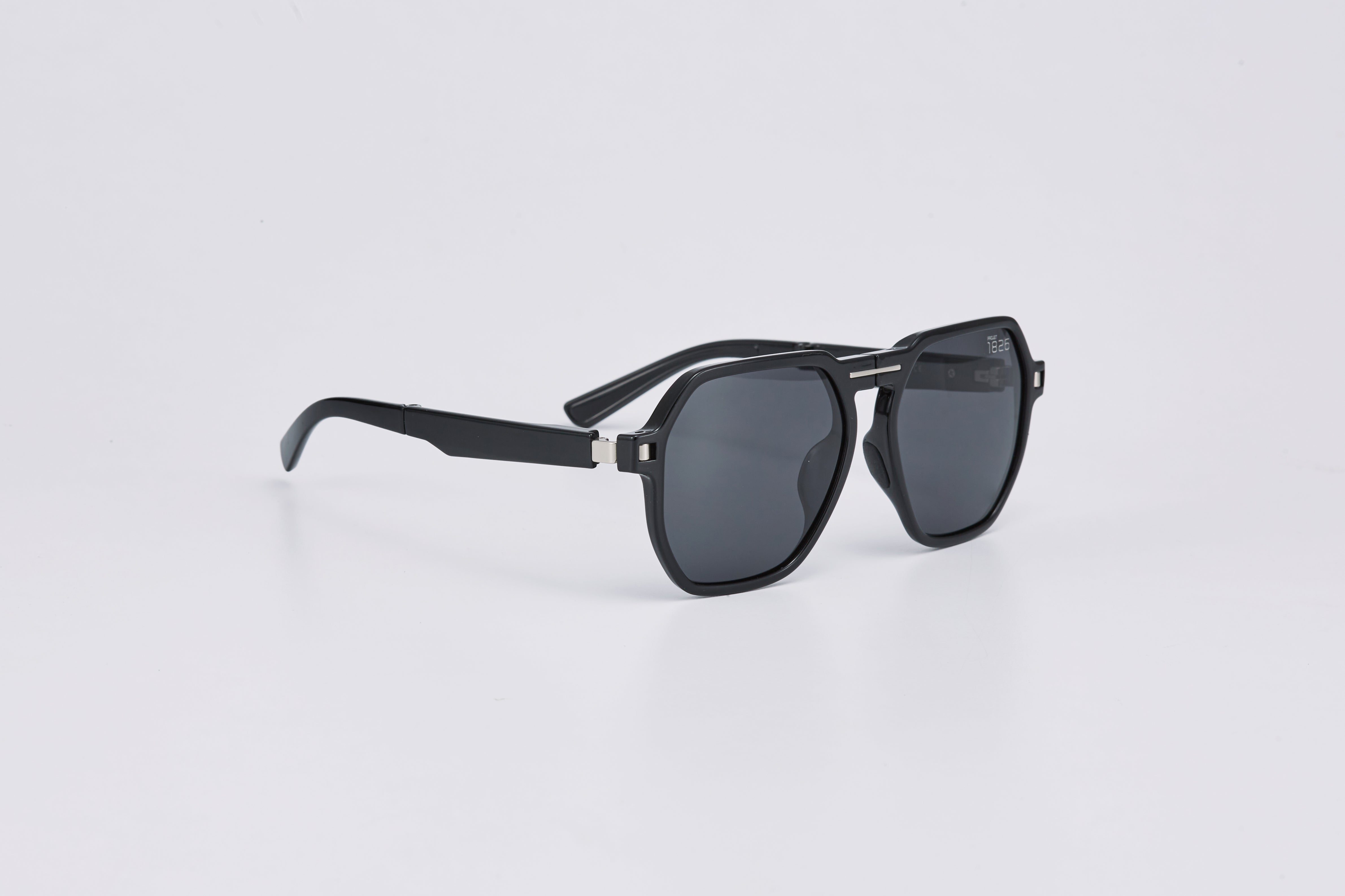 PROJECTWEAR | DAEMYN Polarized Sunglasses Black/Black