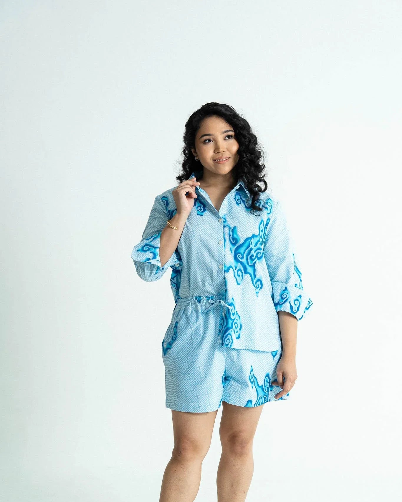 STUDIO GYPSIED | Batik Studio Shorts In Tumbuh Porcelain