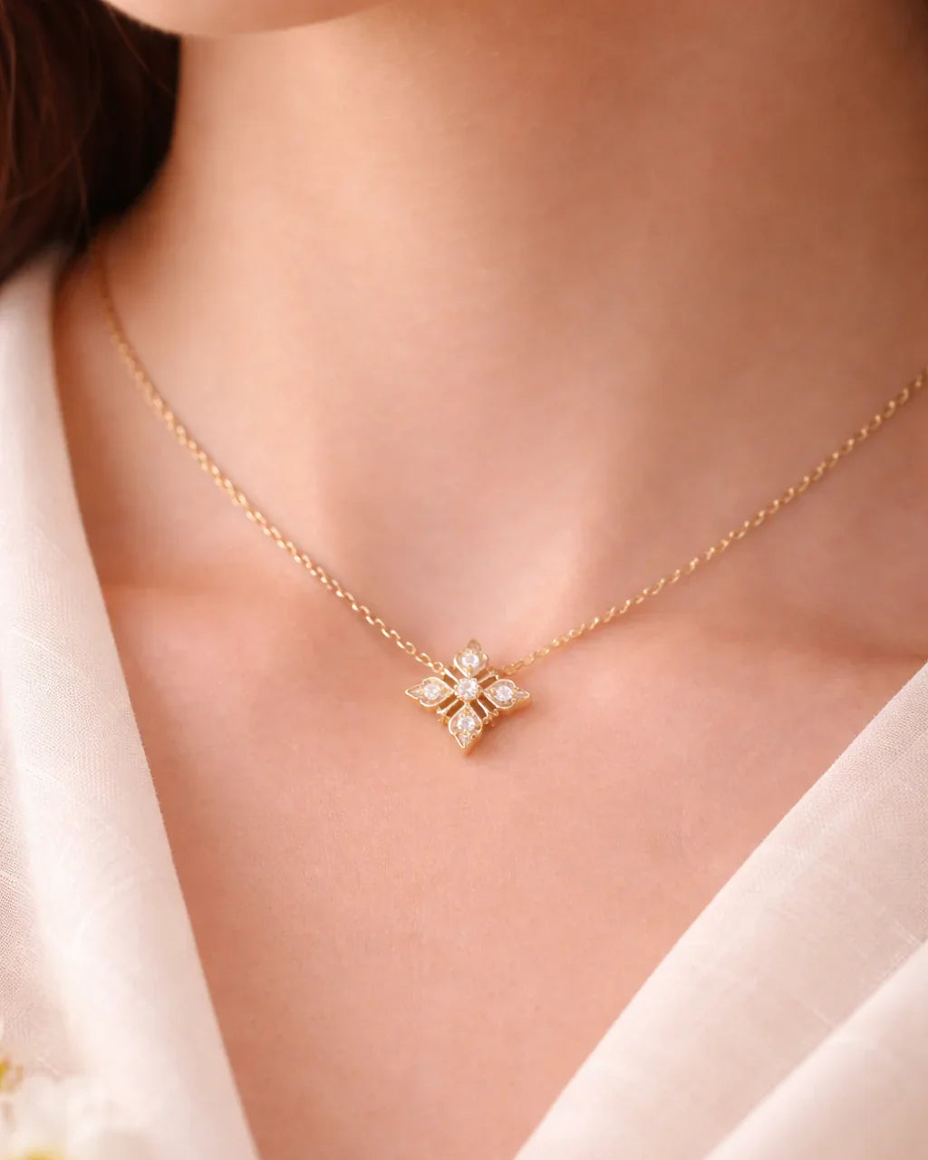 FOUNDATION JEWELLERS | 750 Y/G Peranakan Natural Diamond Pendant On Chain "Flower" 2.30gm D5-0.14ct