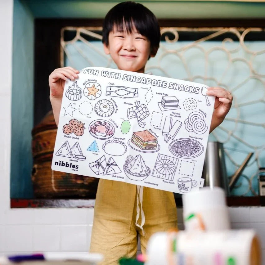 NOM | Nibbles by Nom SG Snacks Silicone Colouring Mat