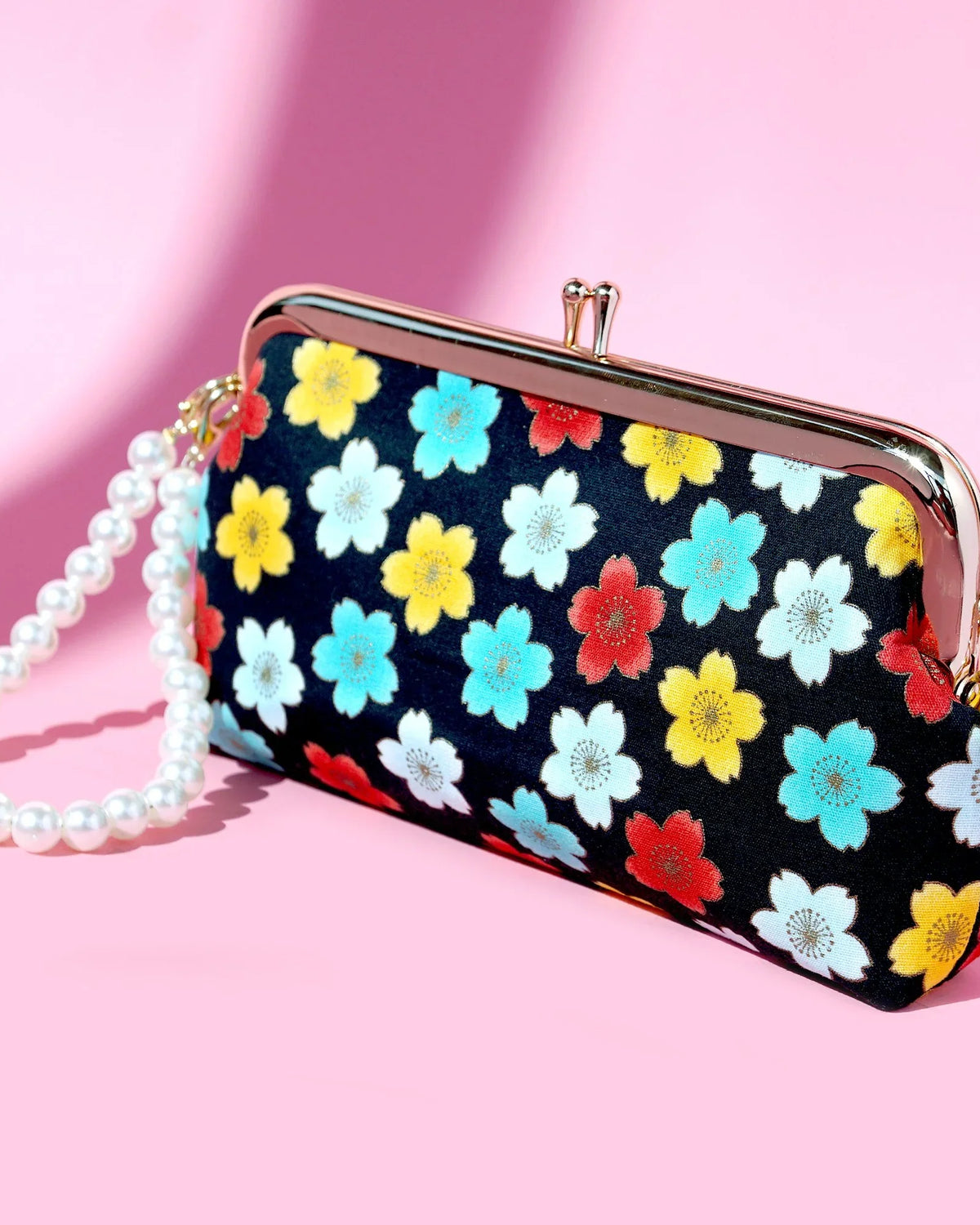 COCOONESE | Wristlet Pouch - Full Bloom