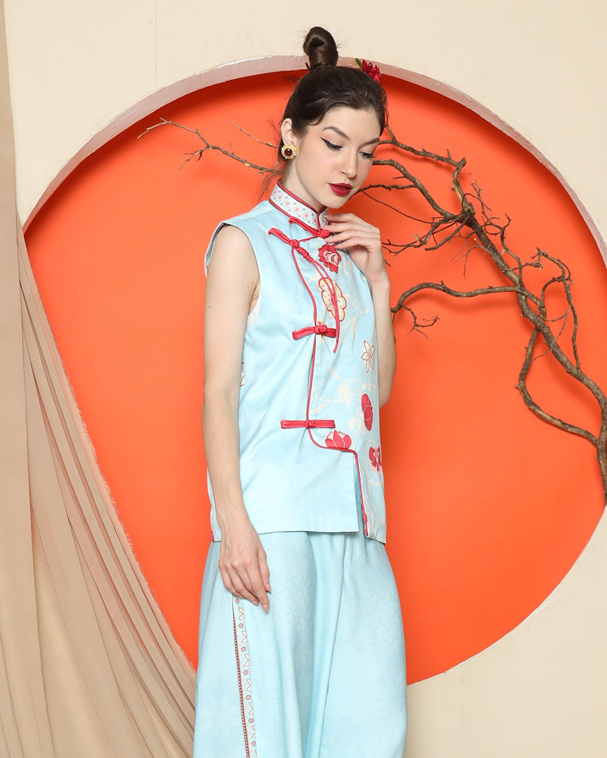 KANZI COLLECTION | Blue Cheongsam Floral Vest With Pant Set