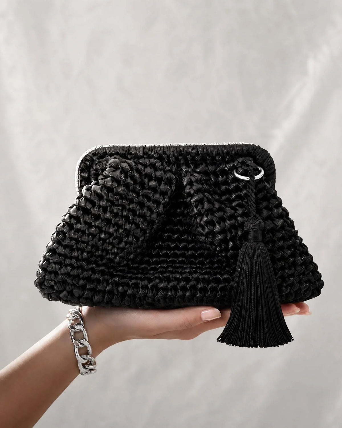 DESTI SAINT | Metallic Weave Clutch | Black
