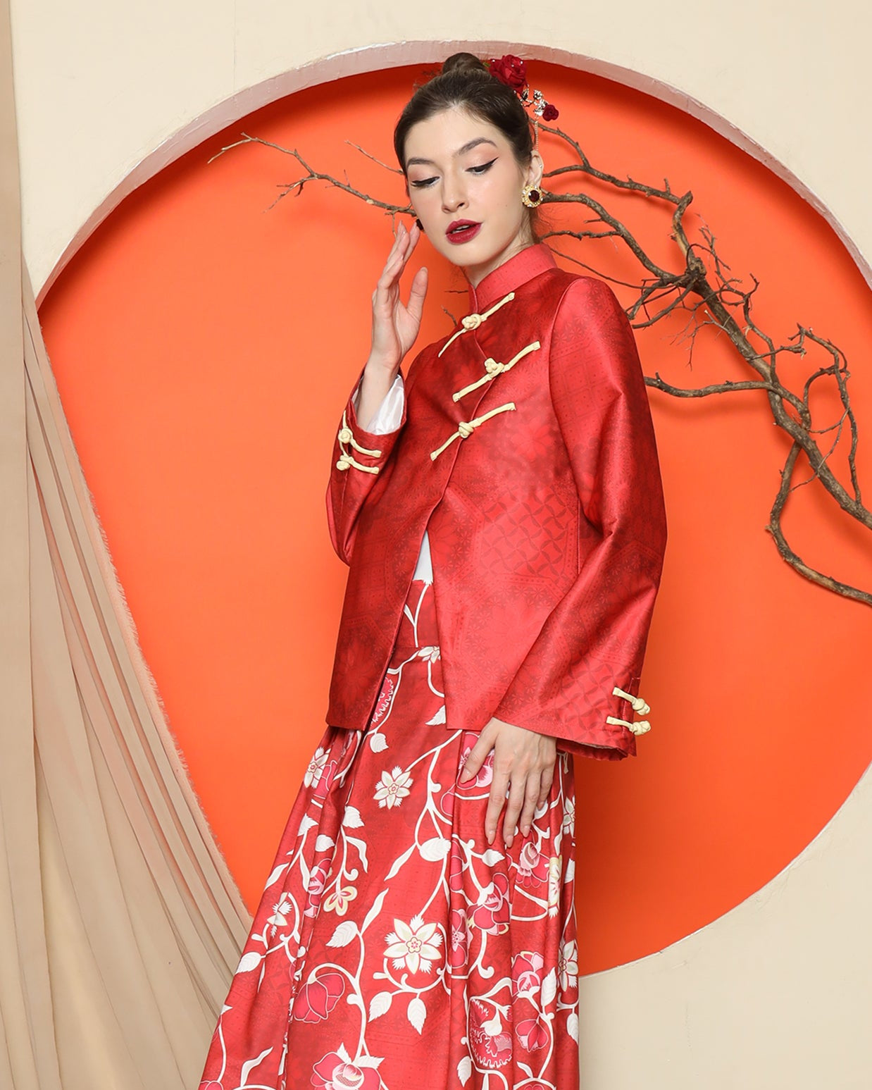 KANZI COLLECTION | Red Floral Jacquard Jacket With Skirt Set