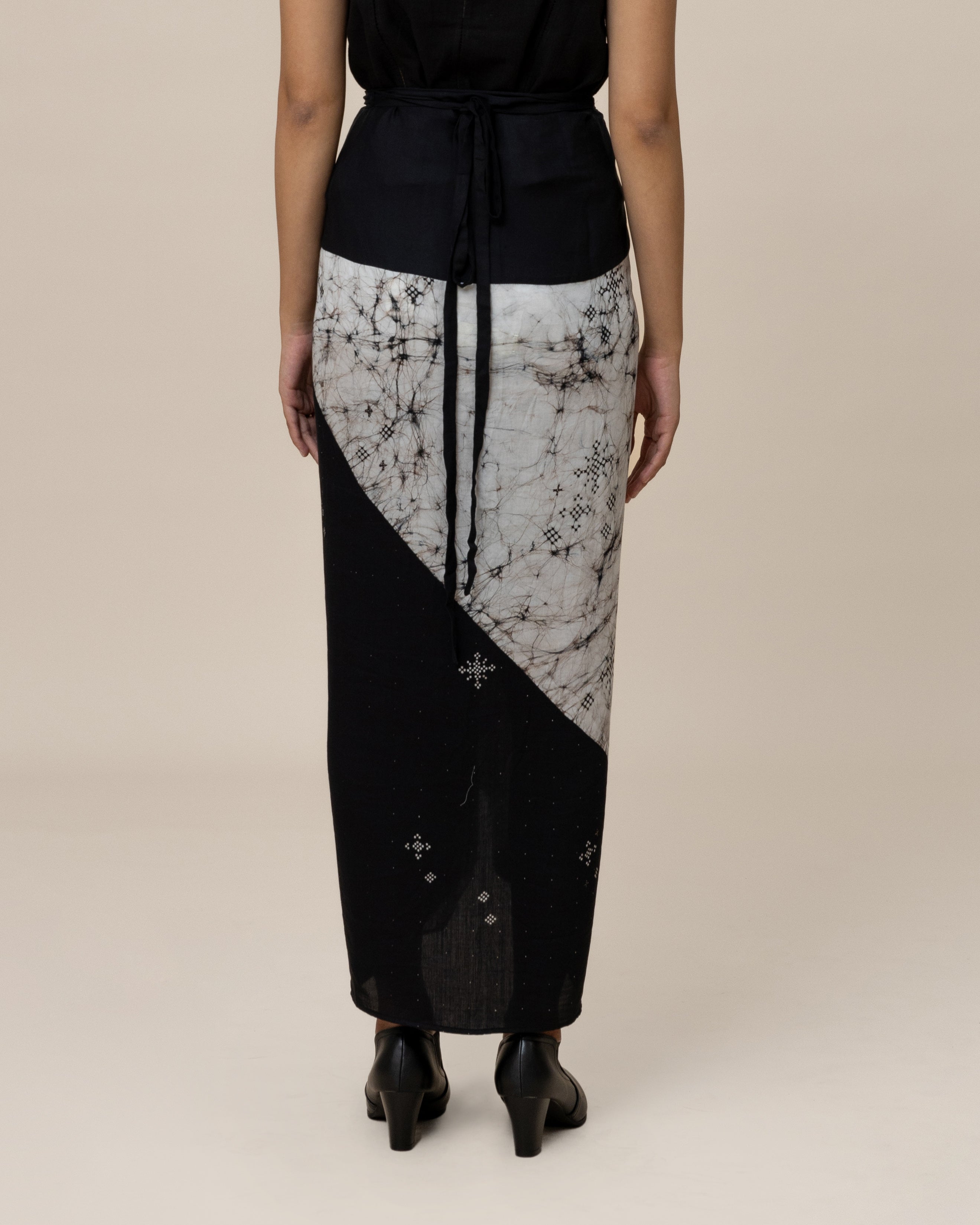 SUKKHA CITTA | ANGKASA - Knot Skirt