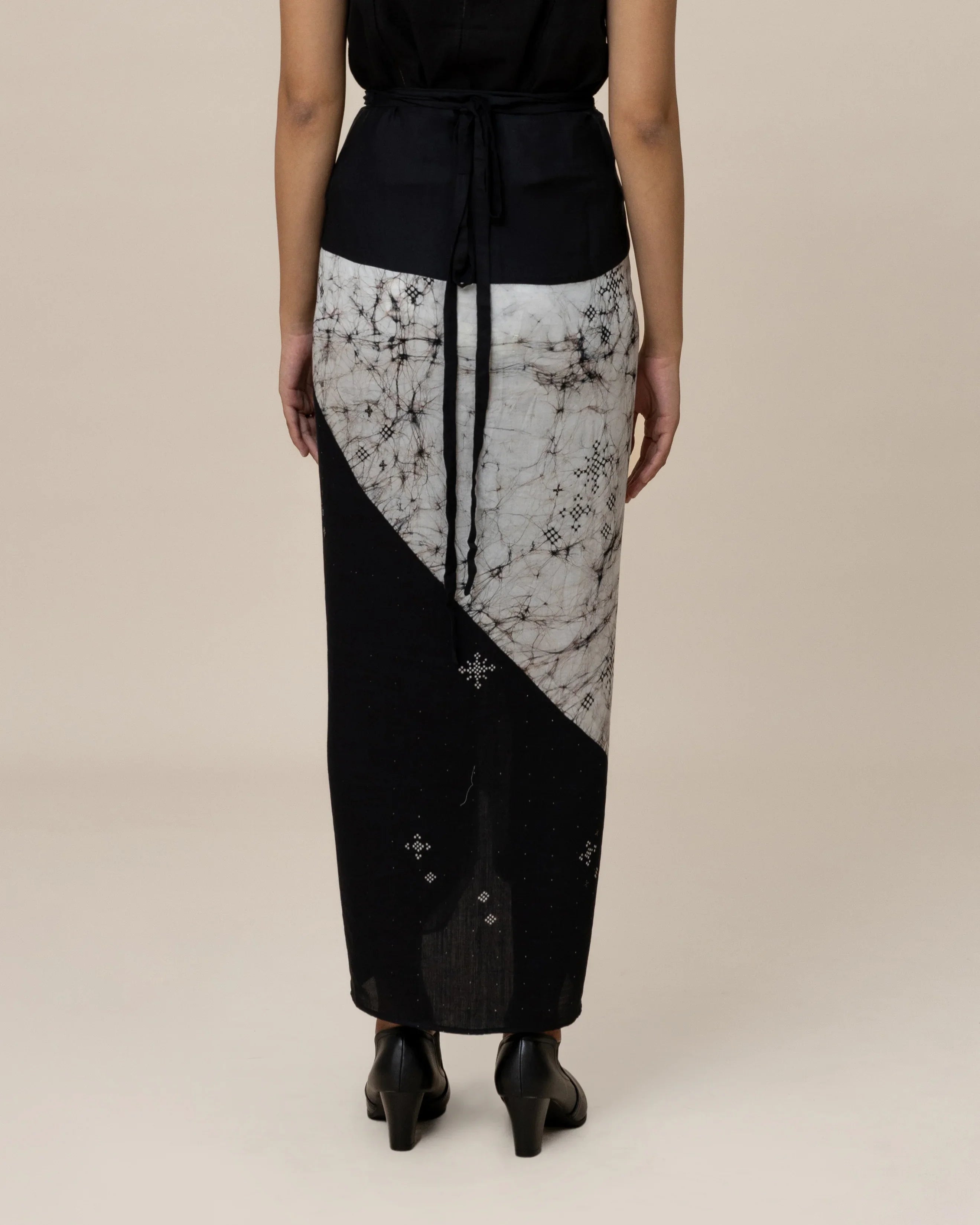 SUKKHA CITTA | ANGKASA - Knot Skirt