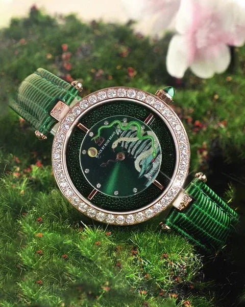 BLACK BY BLUE BRAVE | Snake Watch 34mm (Green Dial with Moving Snake Hands and Leather Strap)