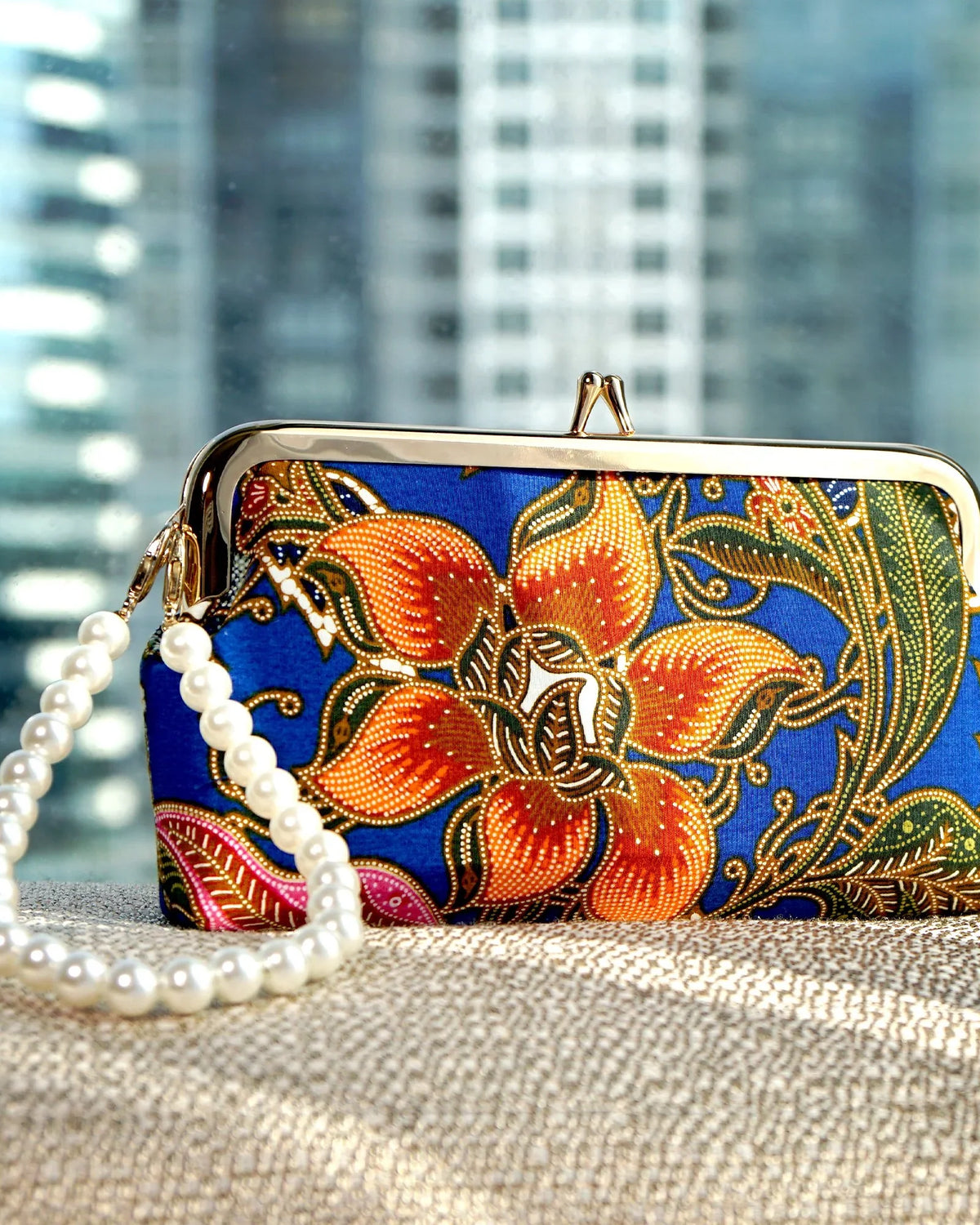 COCOONESE | Wristlet Pouch - Epiphyllum (BL)