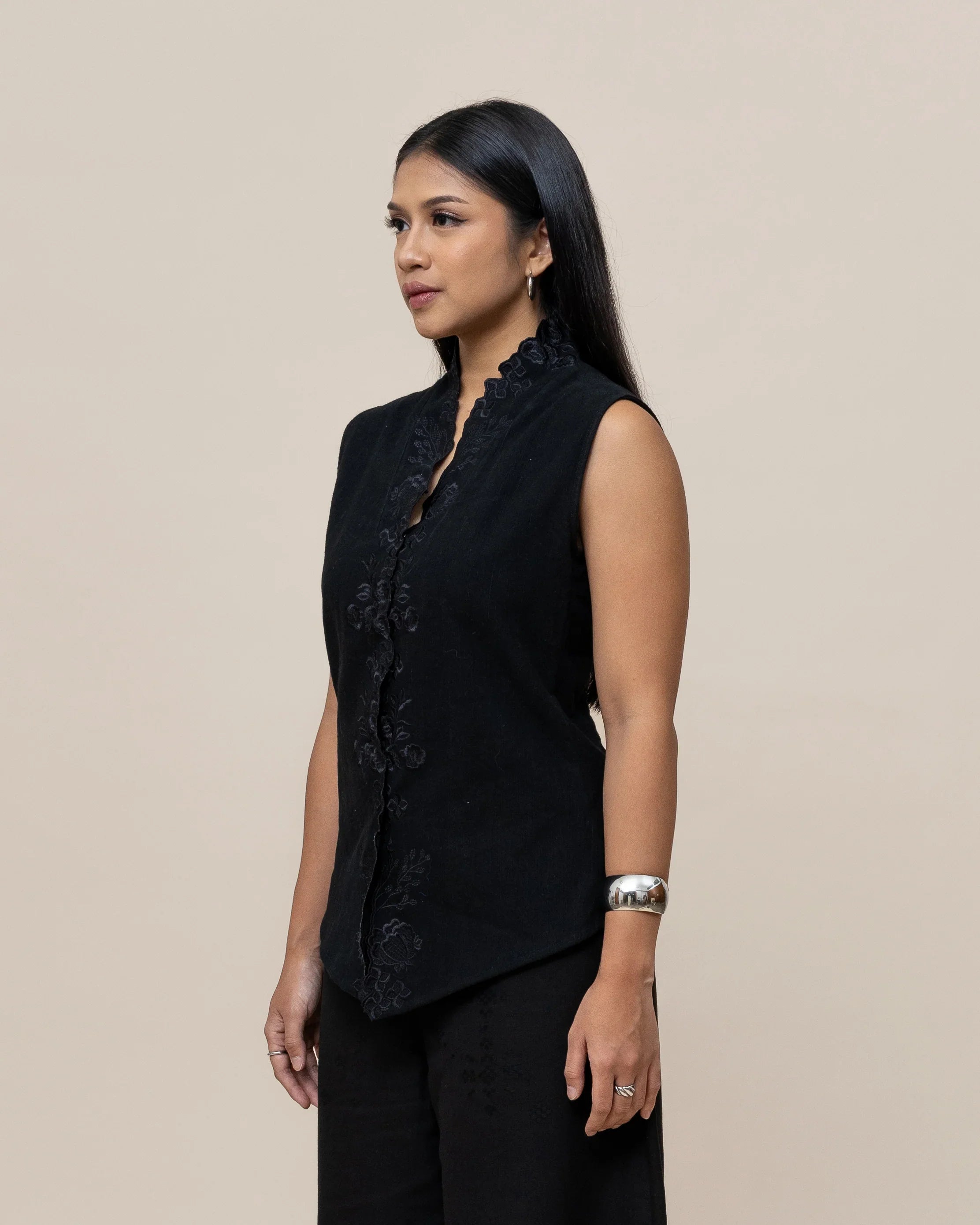 SUKKHA CITTA | KAPAS - Embroidered Kebaya Vest