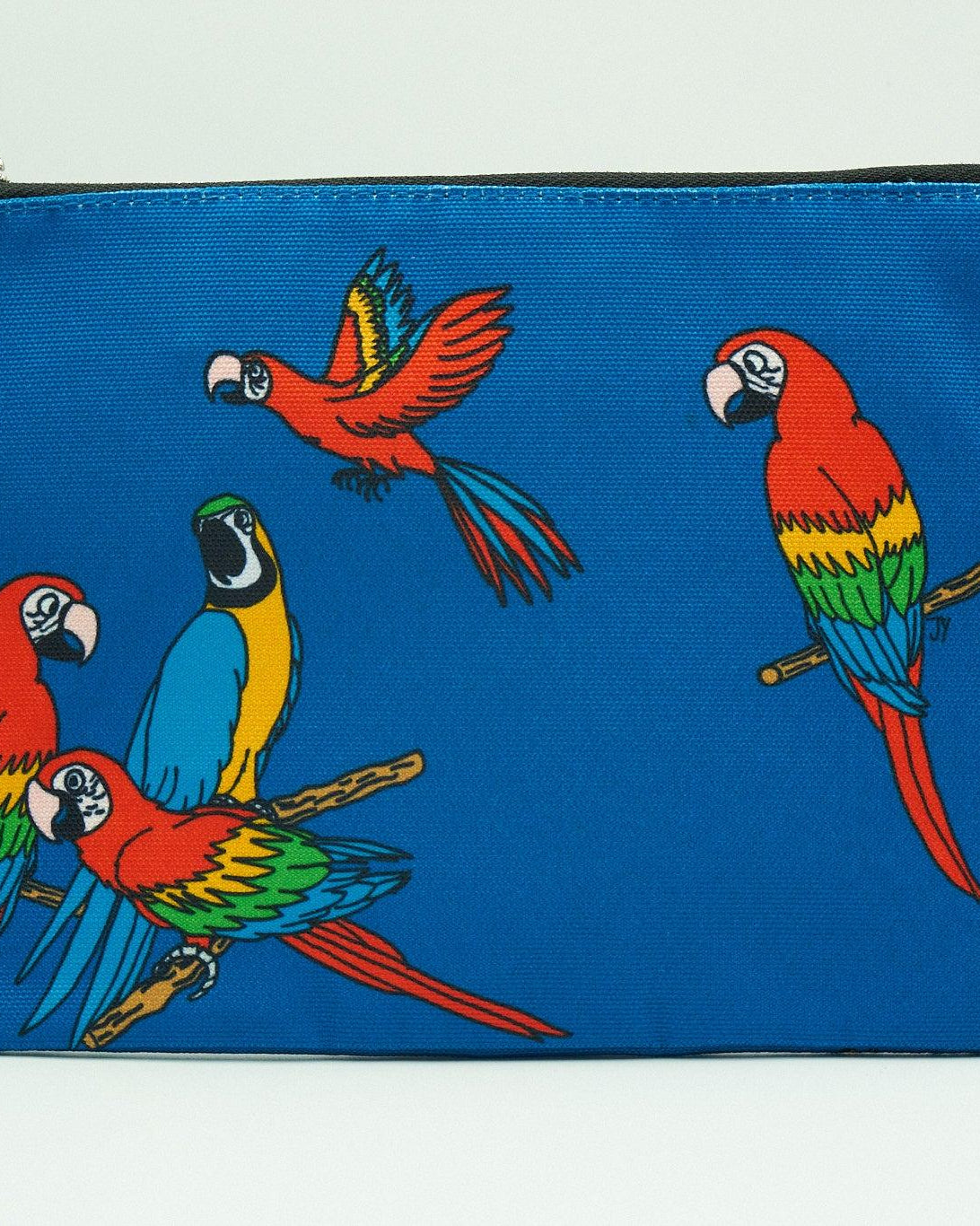 THE ANIMAL PROJECT | Pouch