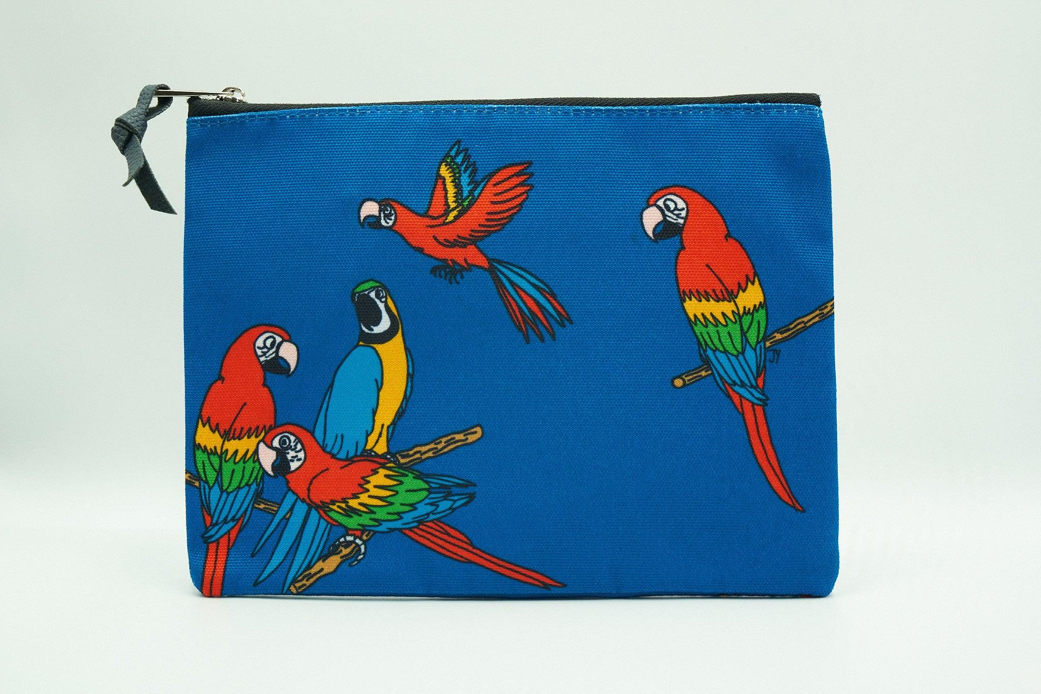 THE ANIMAL PROJECT | Pouch