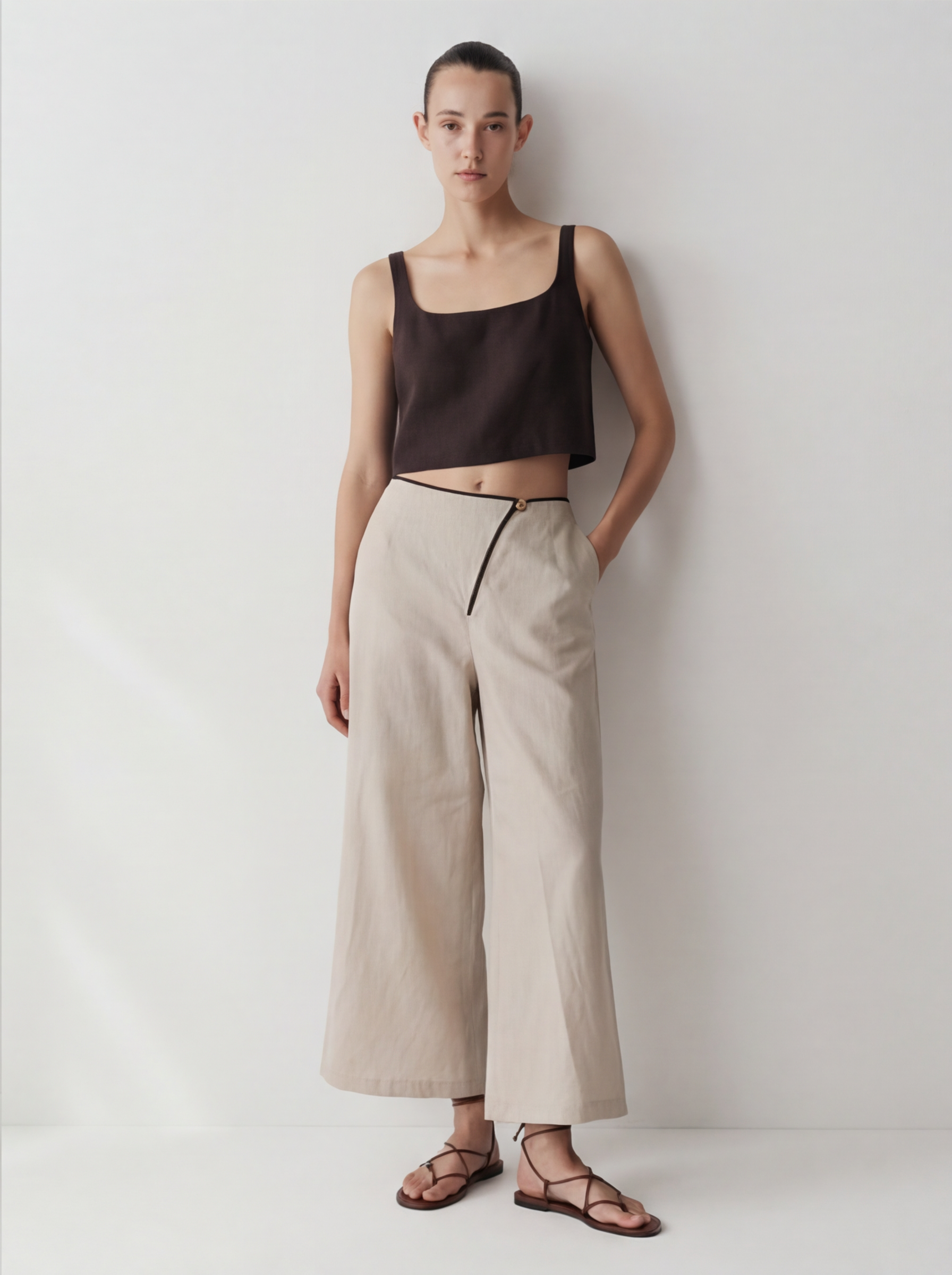 LAYERPLAN | Evara Linen Crop Top