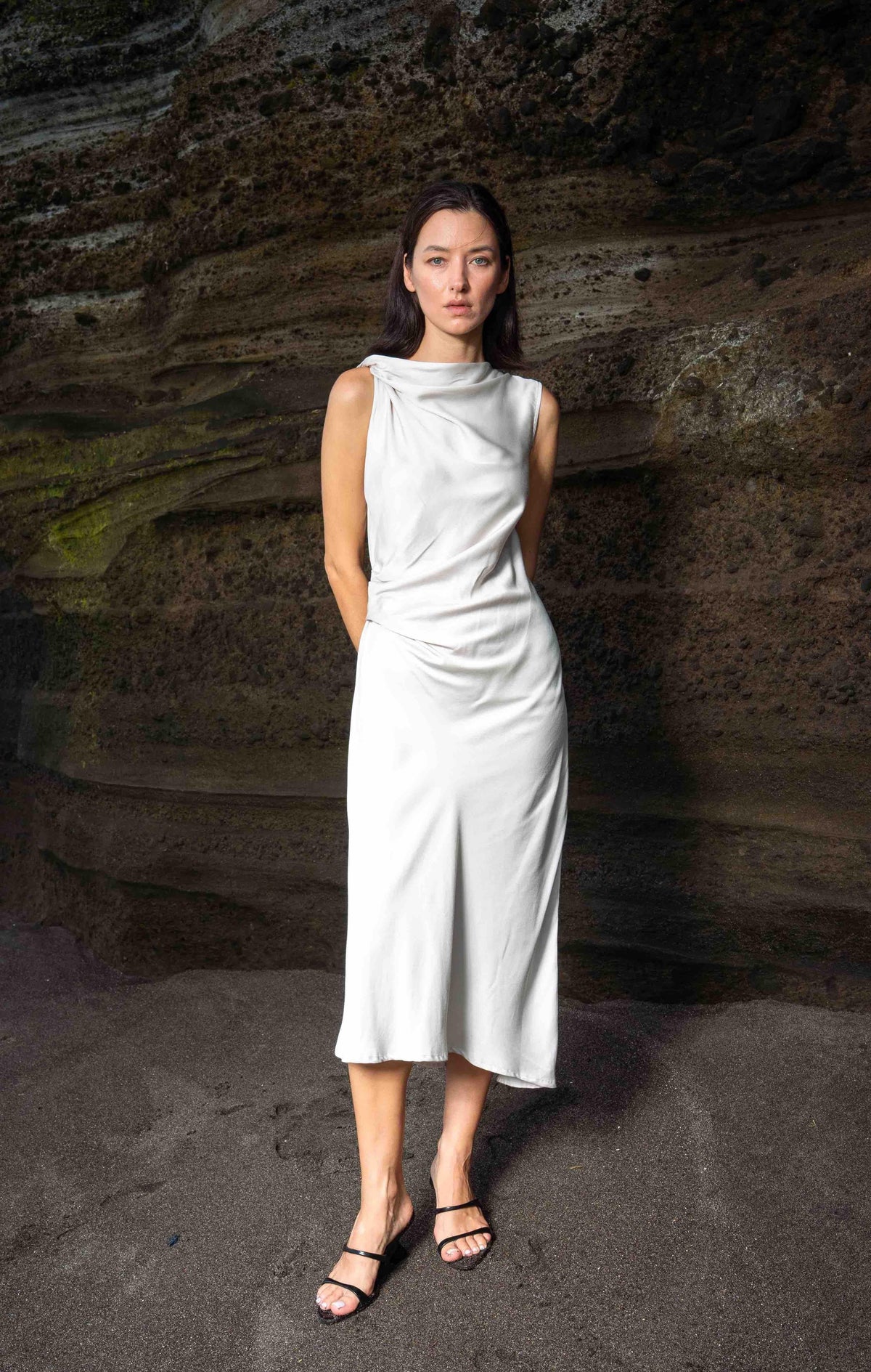 SU BY HAND | EFI Dress