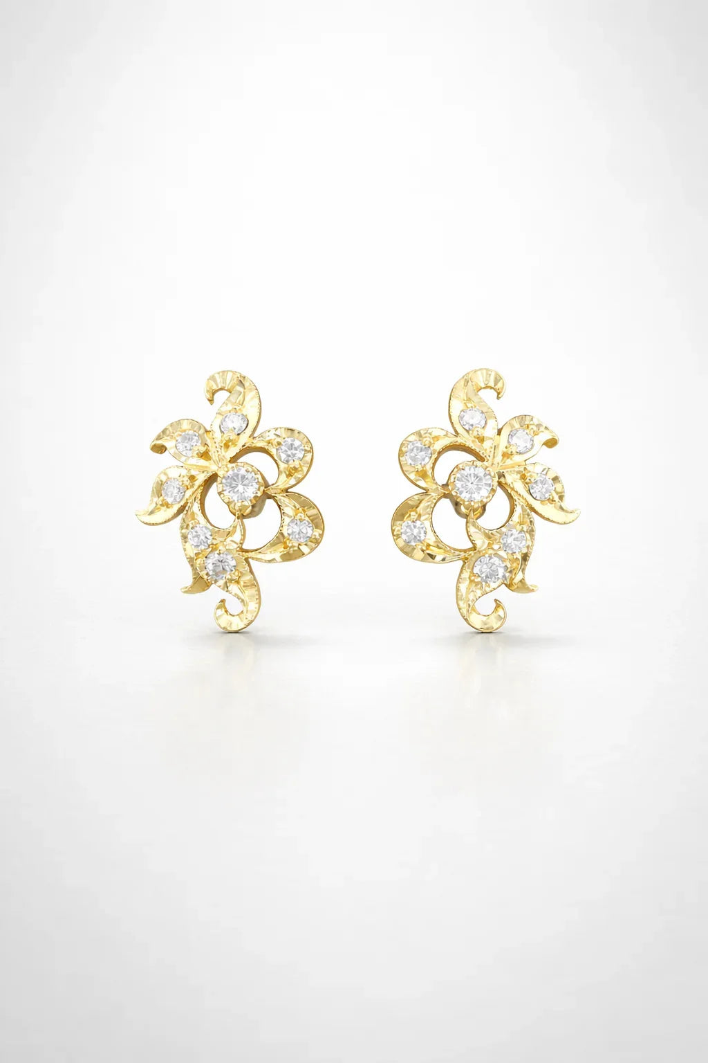 FOUNDATION JEWELLERS | 750 Y/G Peranakan Natural Diamond Ear Stud "Flower" 3.24gm, D16-0.36ct