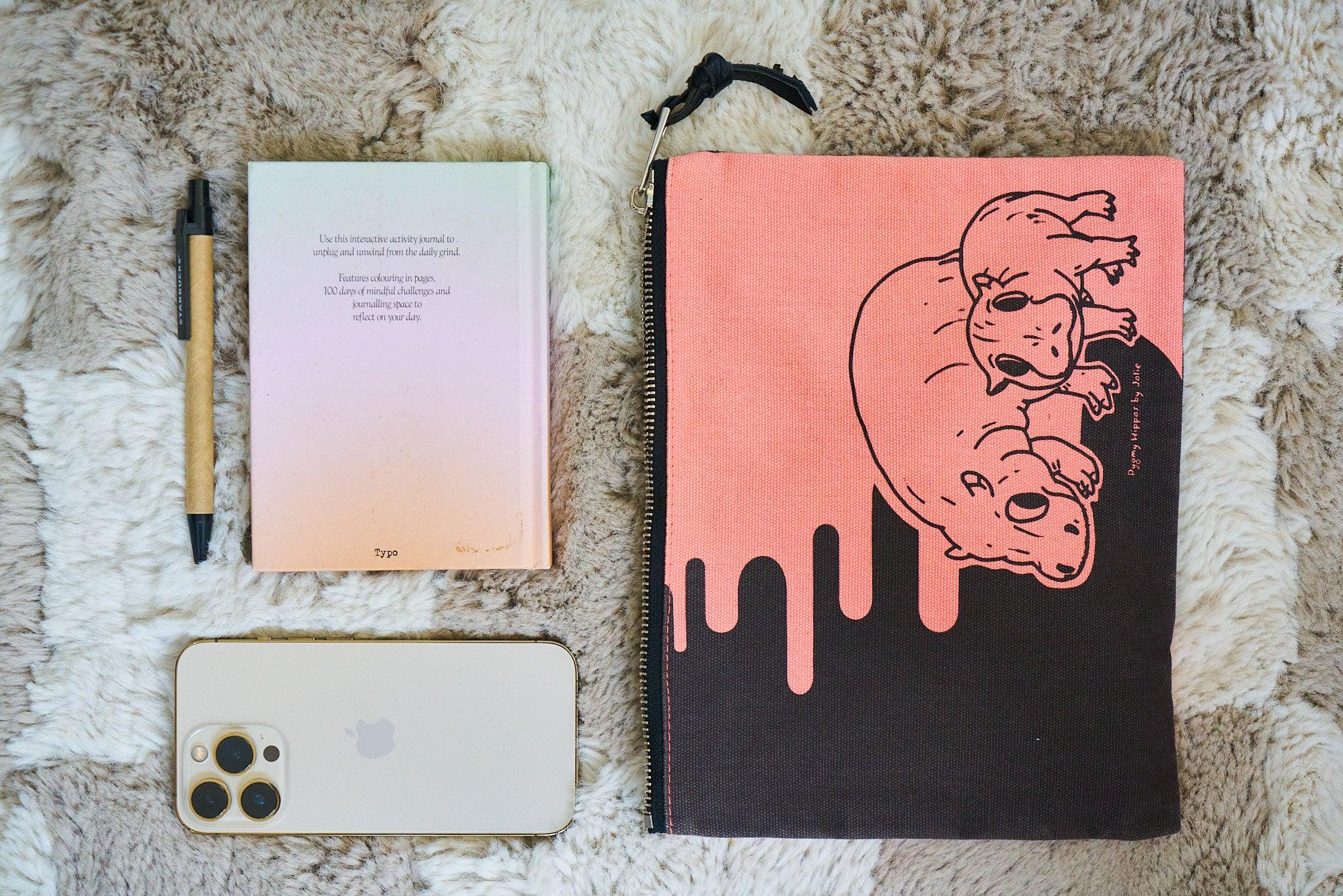 THE ANIMAL PROJECT | Pouch