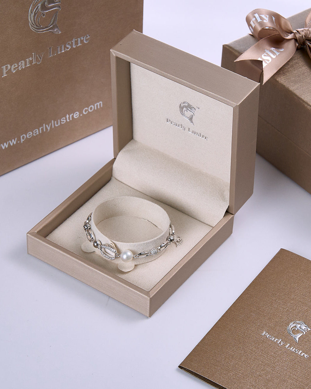 PEARLY LUSTRE | Top Grade Freshwater Pearl Bracelet WB00233 | SAFARI