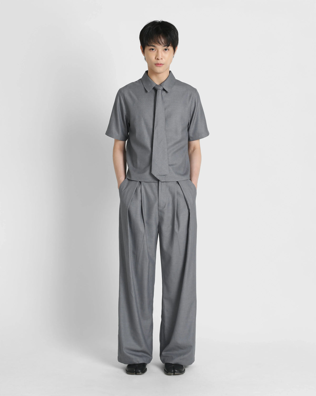 RYMH STUDIO | Pleated Trousers 002