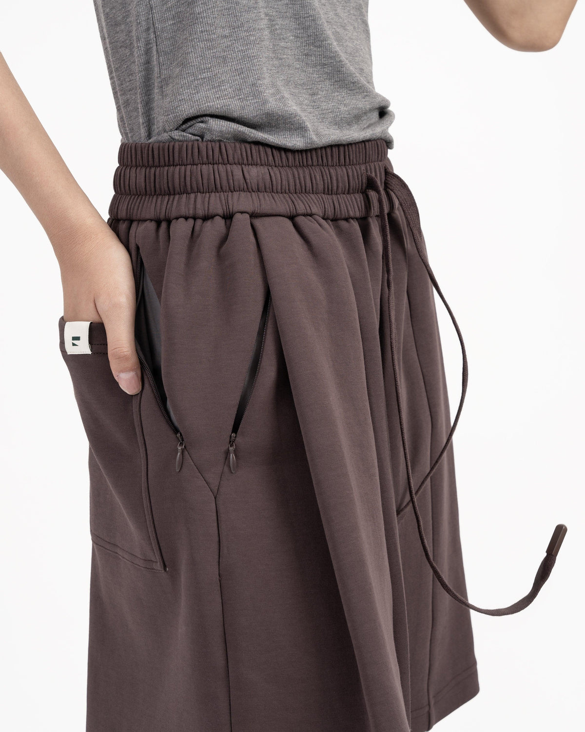 GRAYE | Pleated Sweatshorts - Fig
