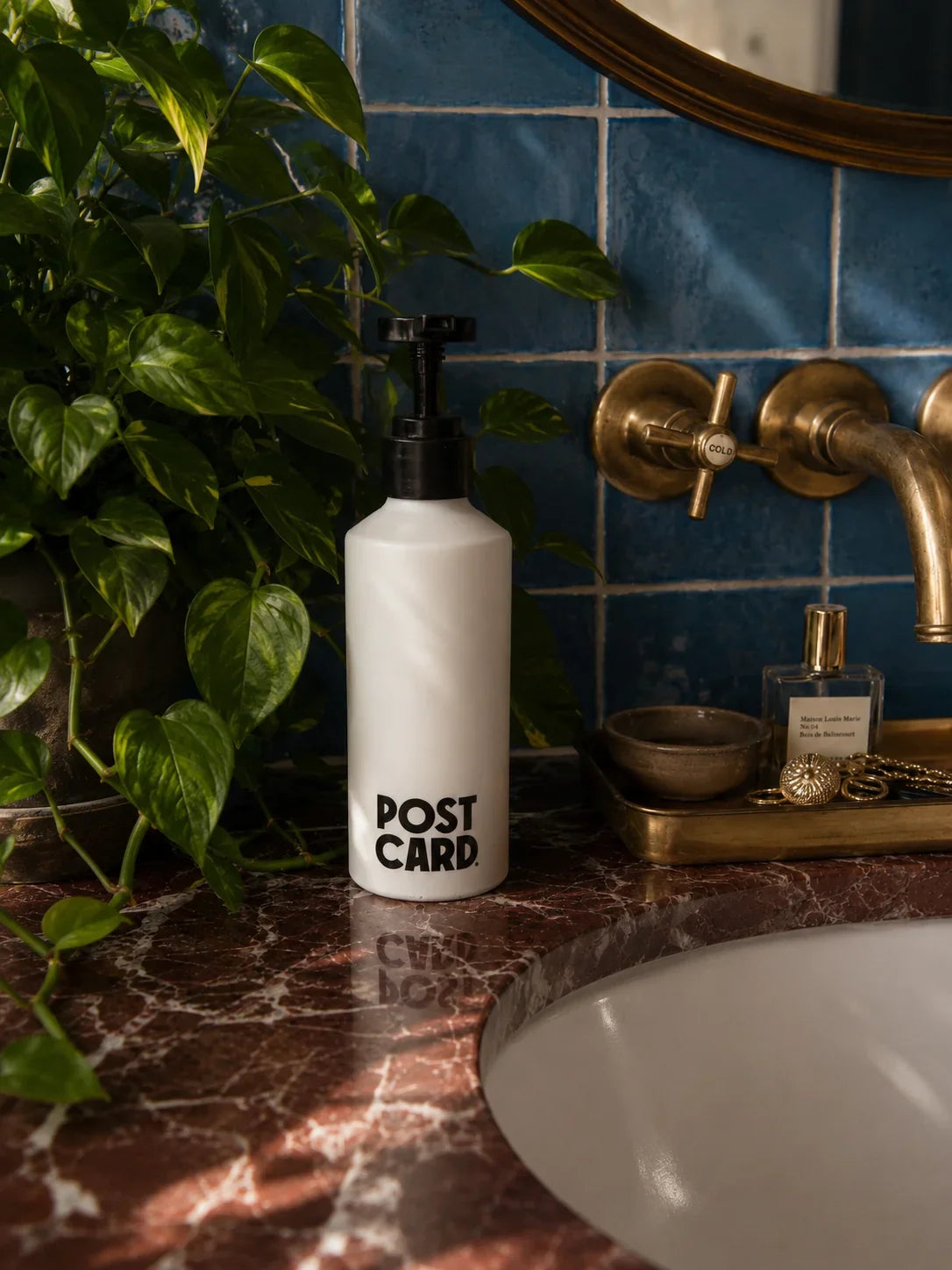 POSTCARD | Icy Peaks Cooling Hand & Body Wash