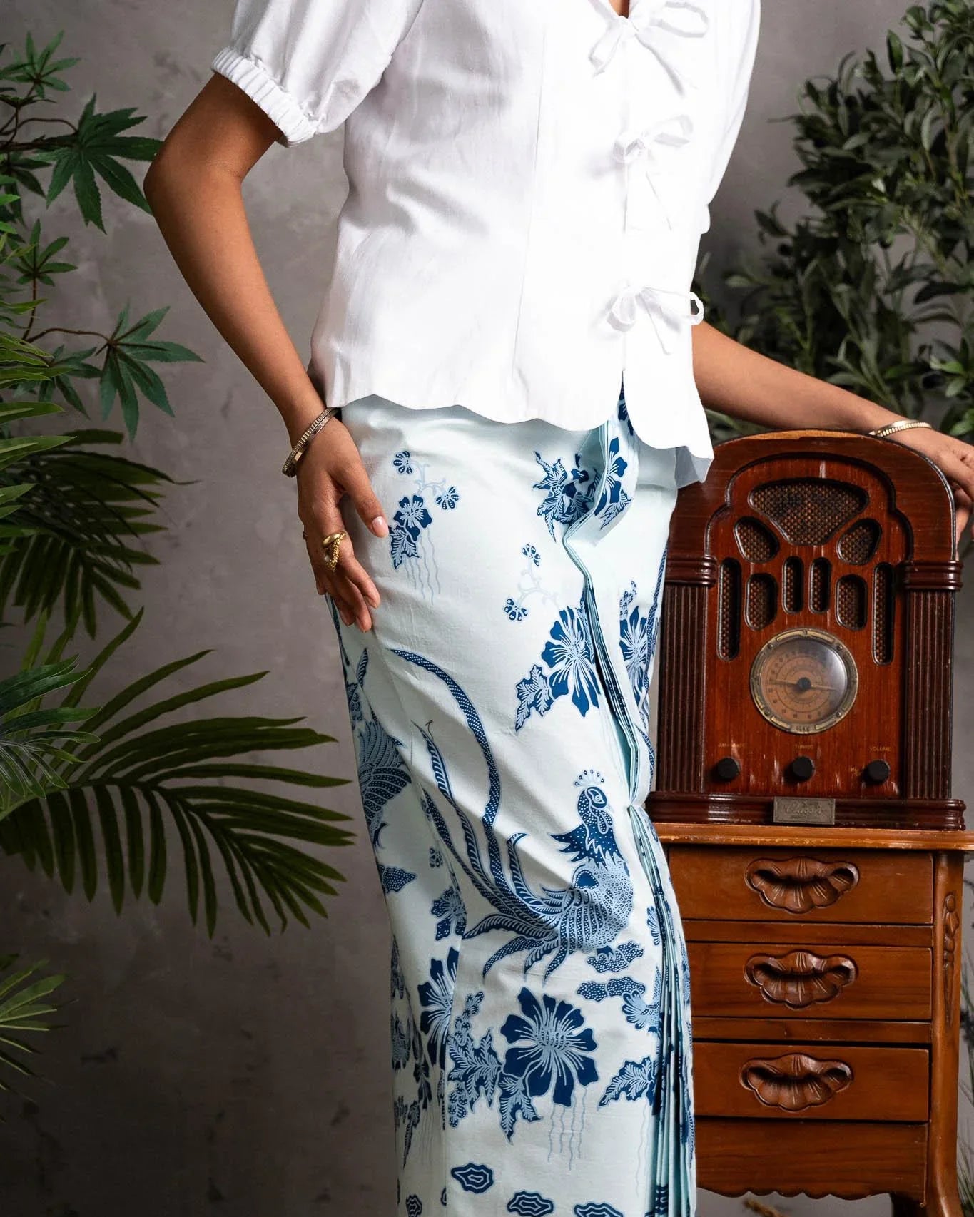 STUDIO GYPSIED | Batik Wiron Skirt In Merak Porcelain
