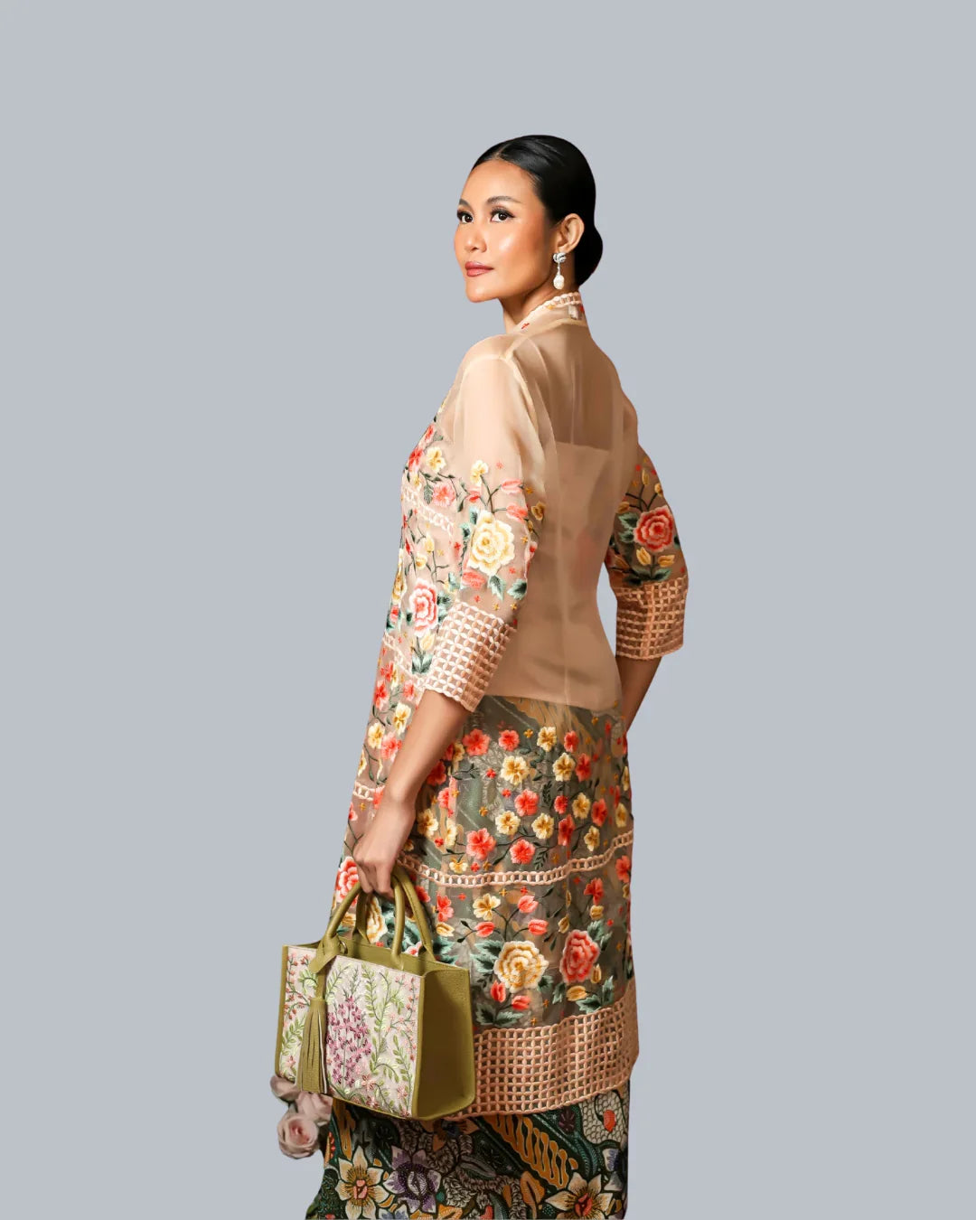 ROEMAH KEBAYA VIELGA | KAWUNG JASMINE KEBAYA
