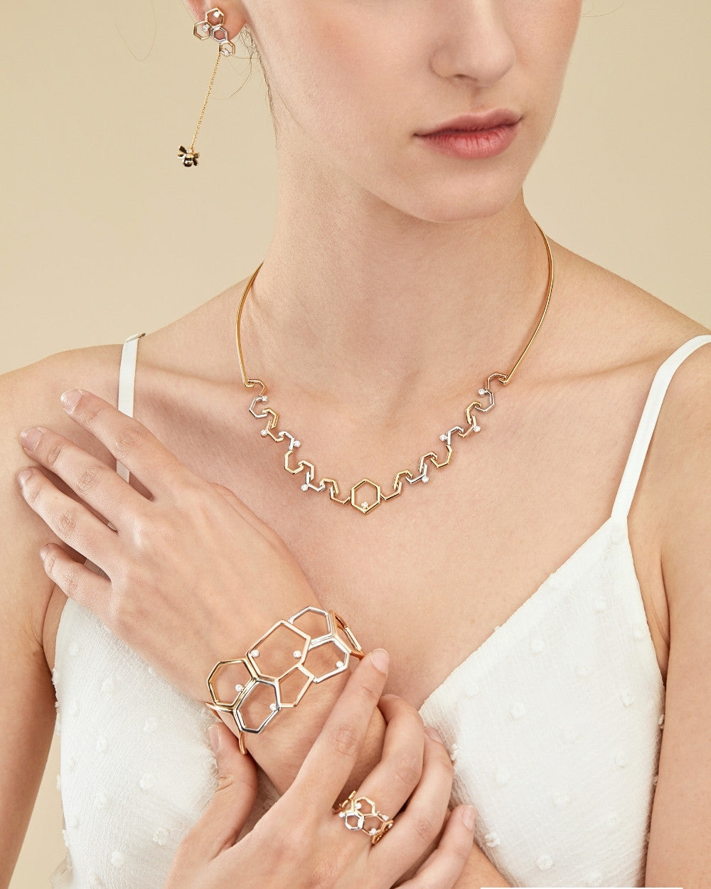 CREATIVE JEWELLERY STUDIO | 18k 3-Tone Gold & Diamond Honeycomb Collar Bone Necklace by Royada Jewelry