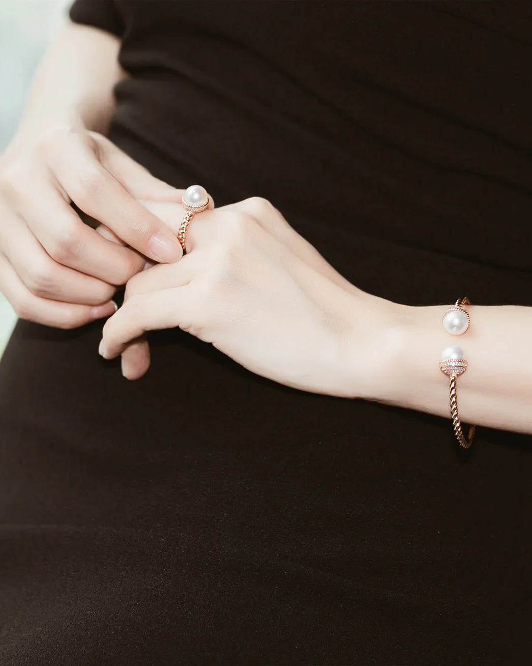 PEARLY LUSTRE | Asian Civilisations Museum Freshwater Pearl Bracelet WB00076 | ACM Collection