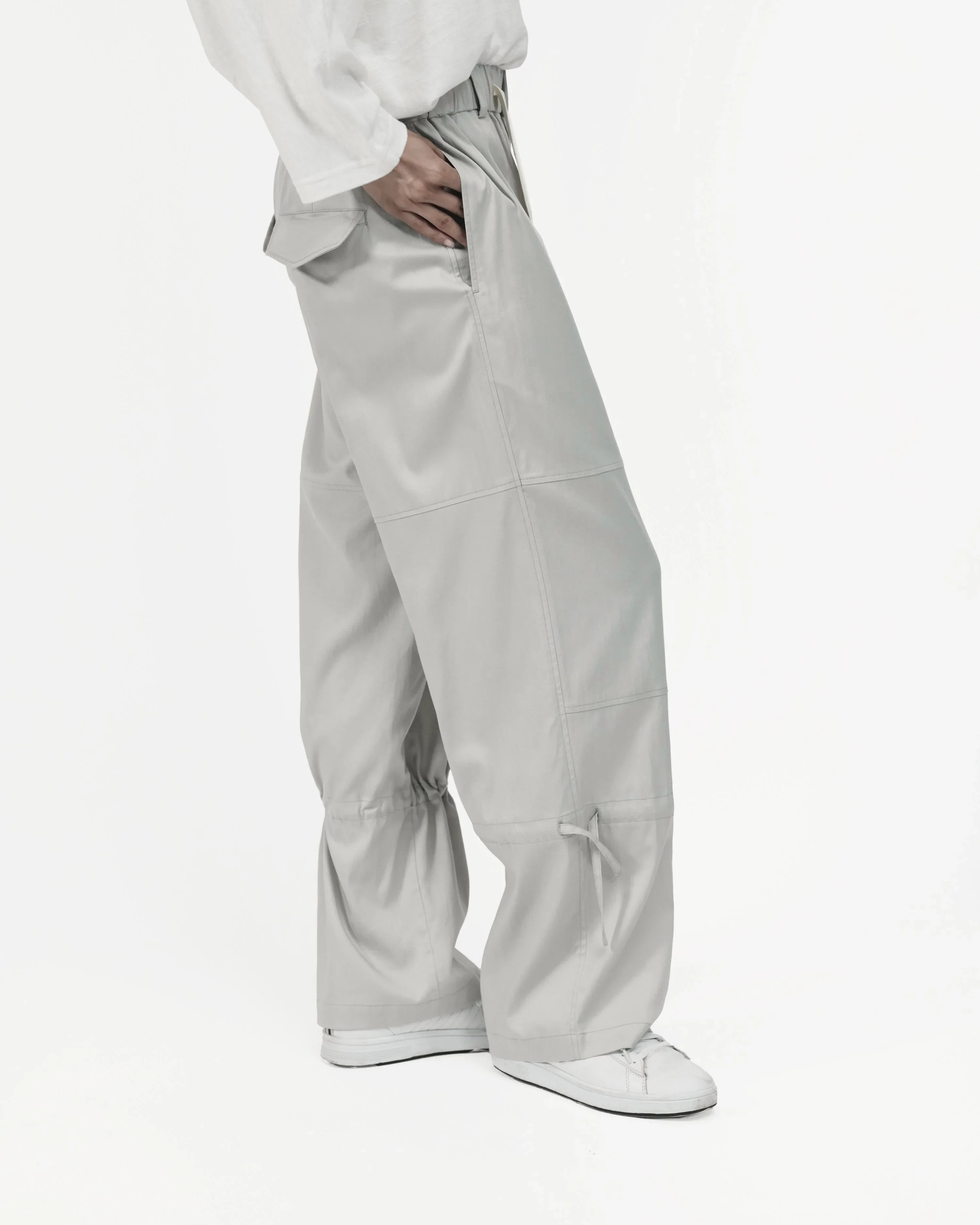 GRAYE | Sculpt Cargo Trousers