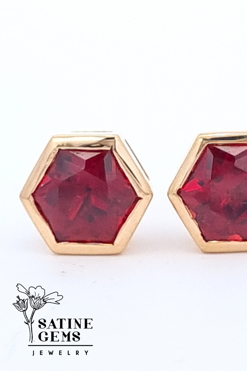 CREATIVE JEWELLERY STUDIO | 18K Solid Gold, Red Garnet Earrings by Satine Gems Jewelry