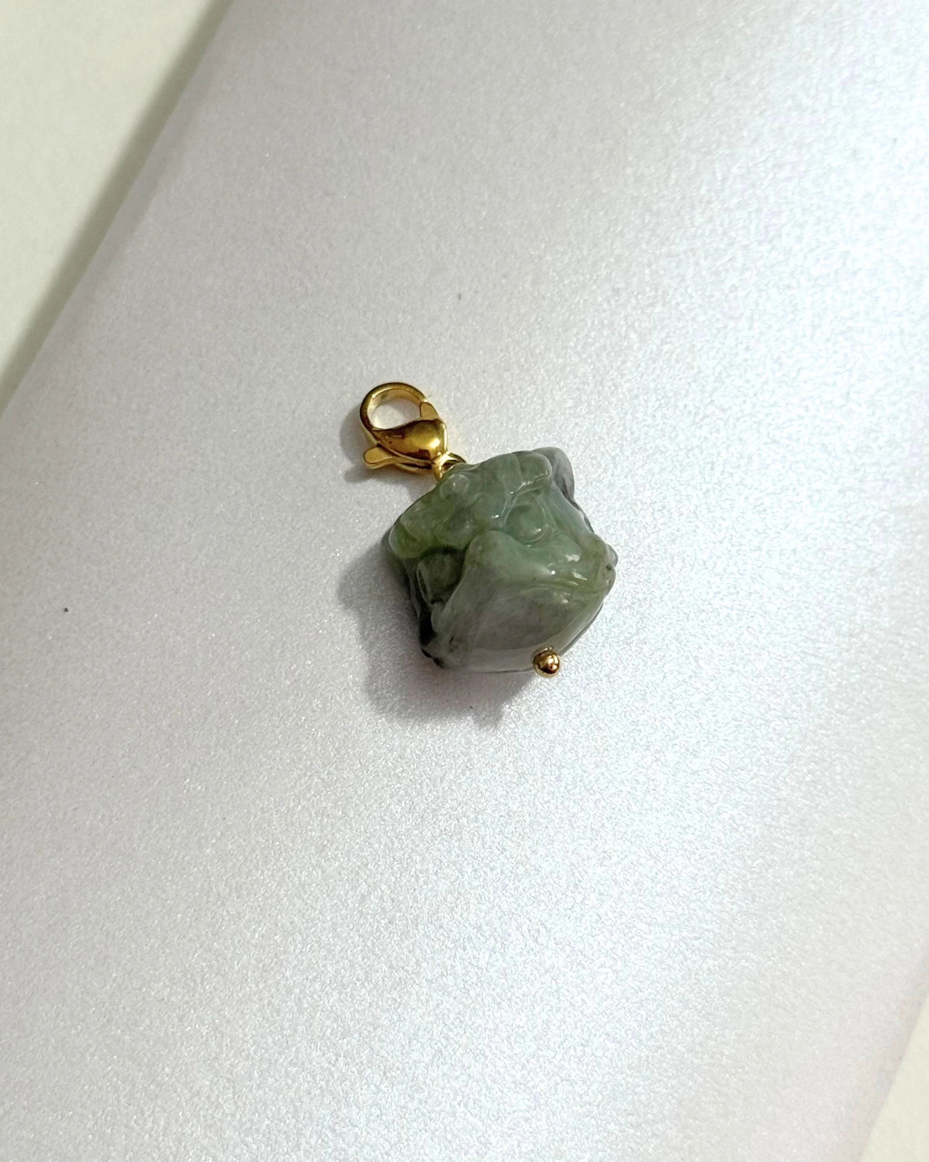 THE ANTECEDENT STORE | P - Burmese Jade Dancing Lion Pendent