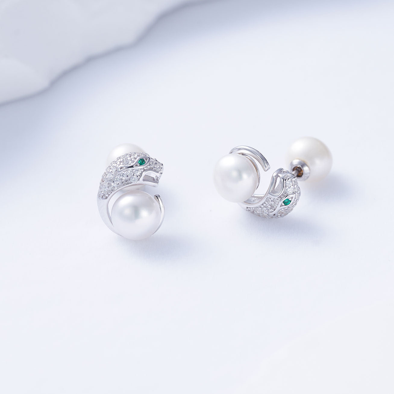 PEARLY LUSTRE | Leopard Freshwater Pearl Earrings WE00084 | SAFARI