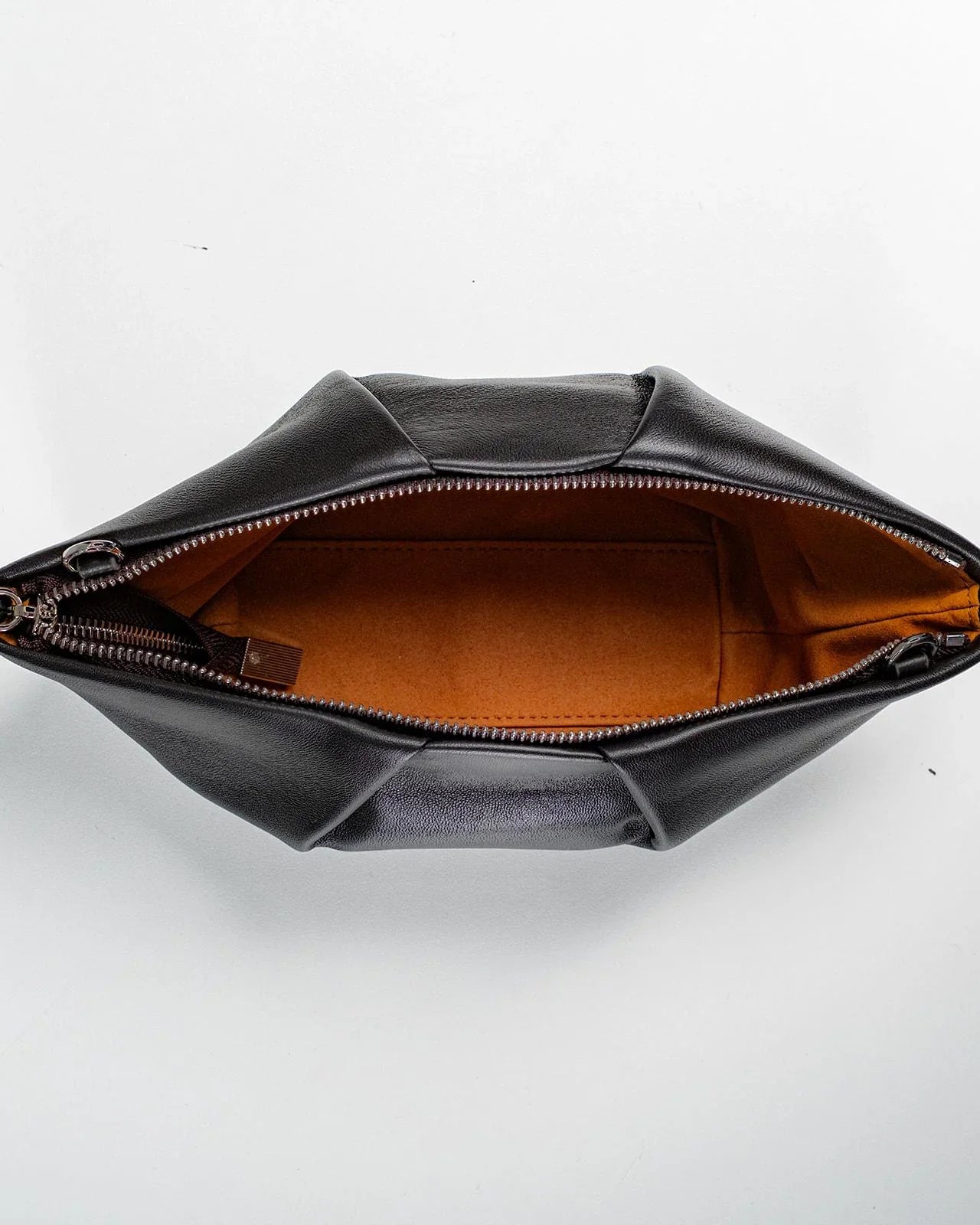 WU HAUS | Mori Leather Clucth