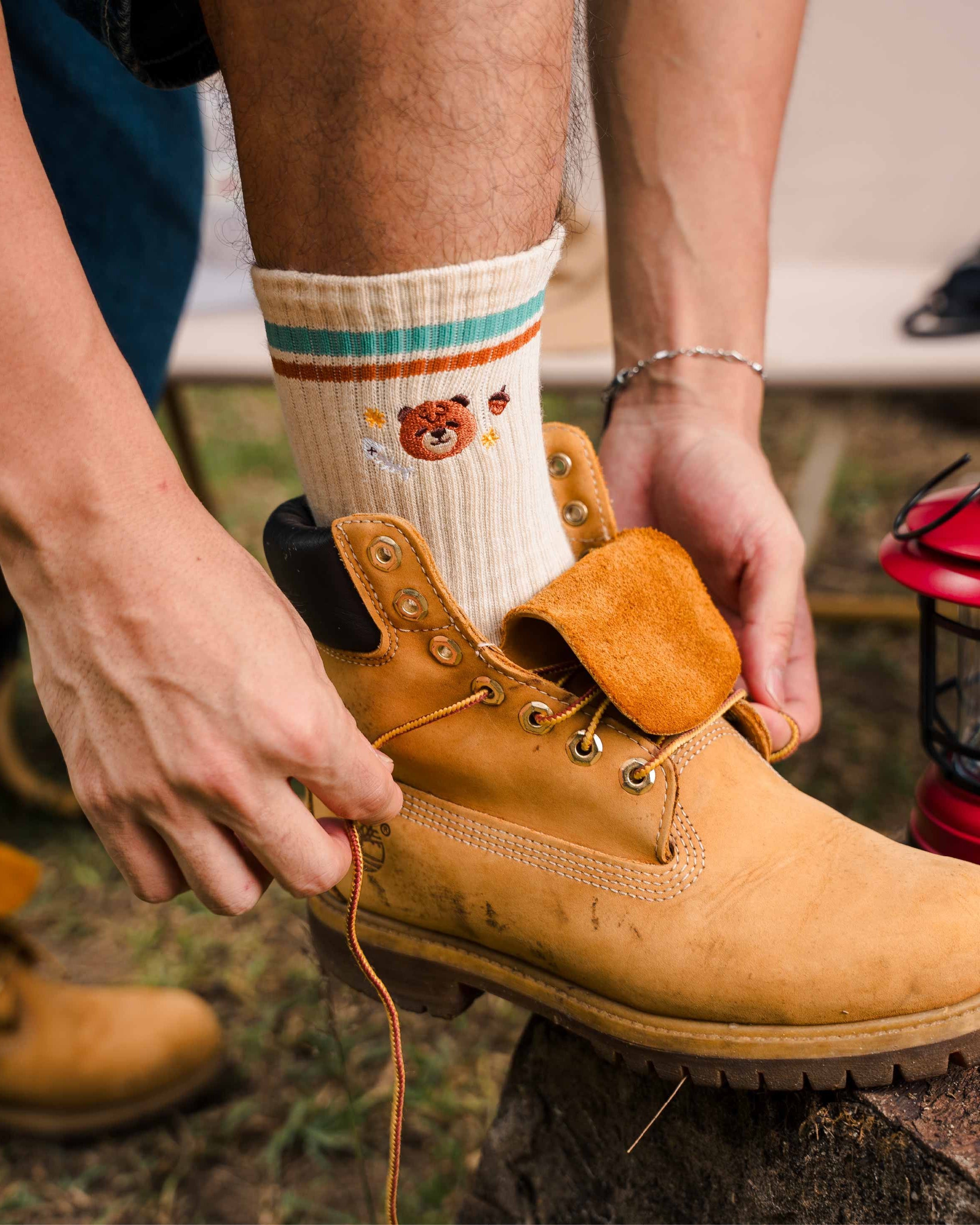 TALKING TOES | Bear Hug Athletic Sock | Cream