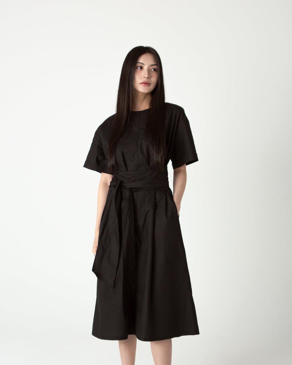 SAERO COLLECTIVE | Wrapline Dress | Black