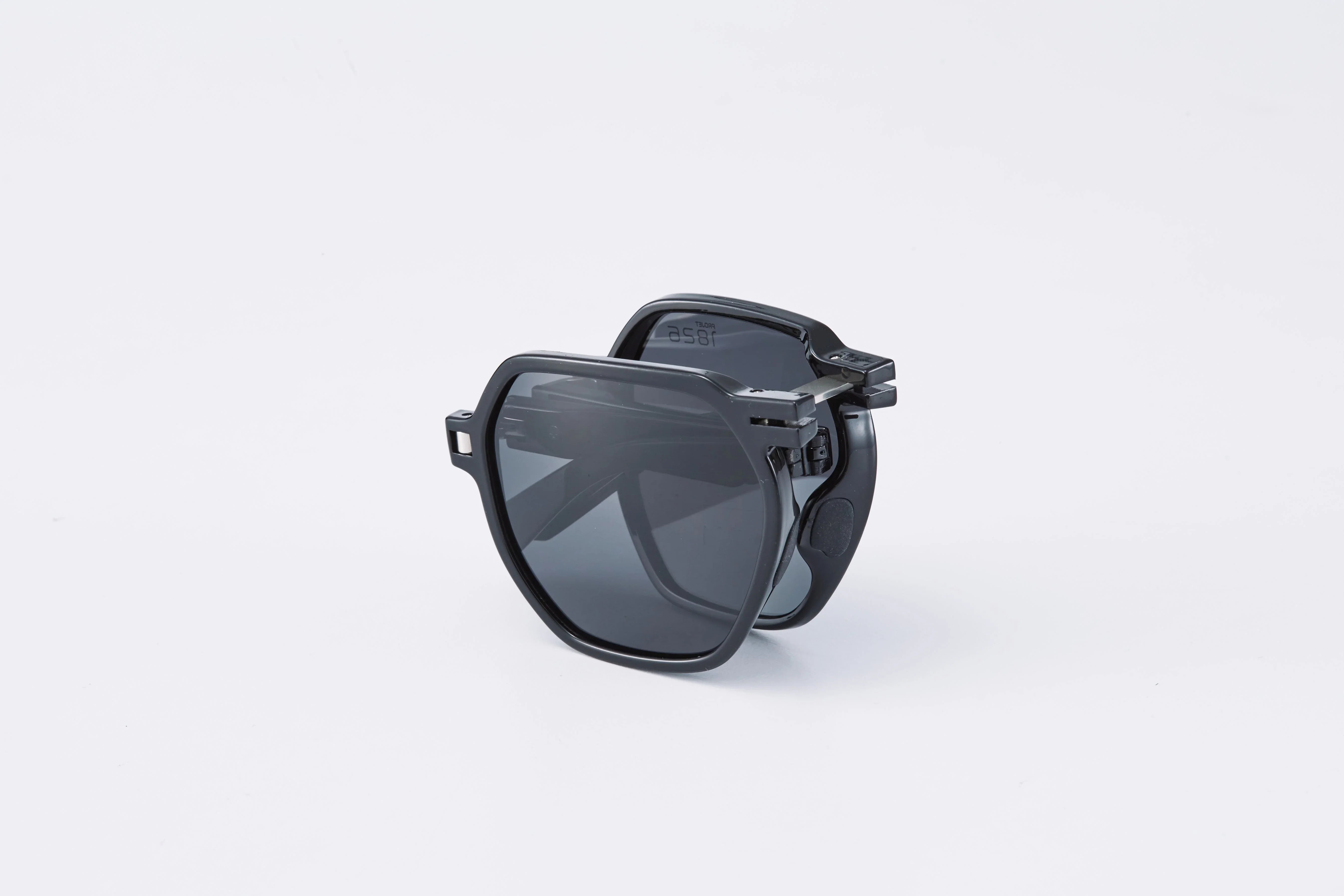 PROJECTWEAR | DAEMYN Polarized Sunglasses Black/Black