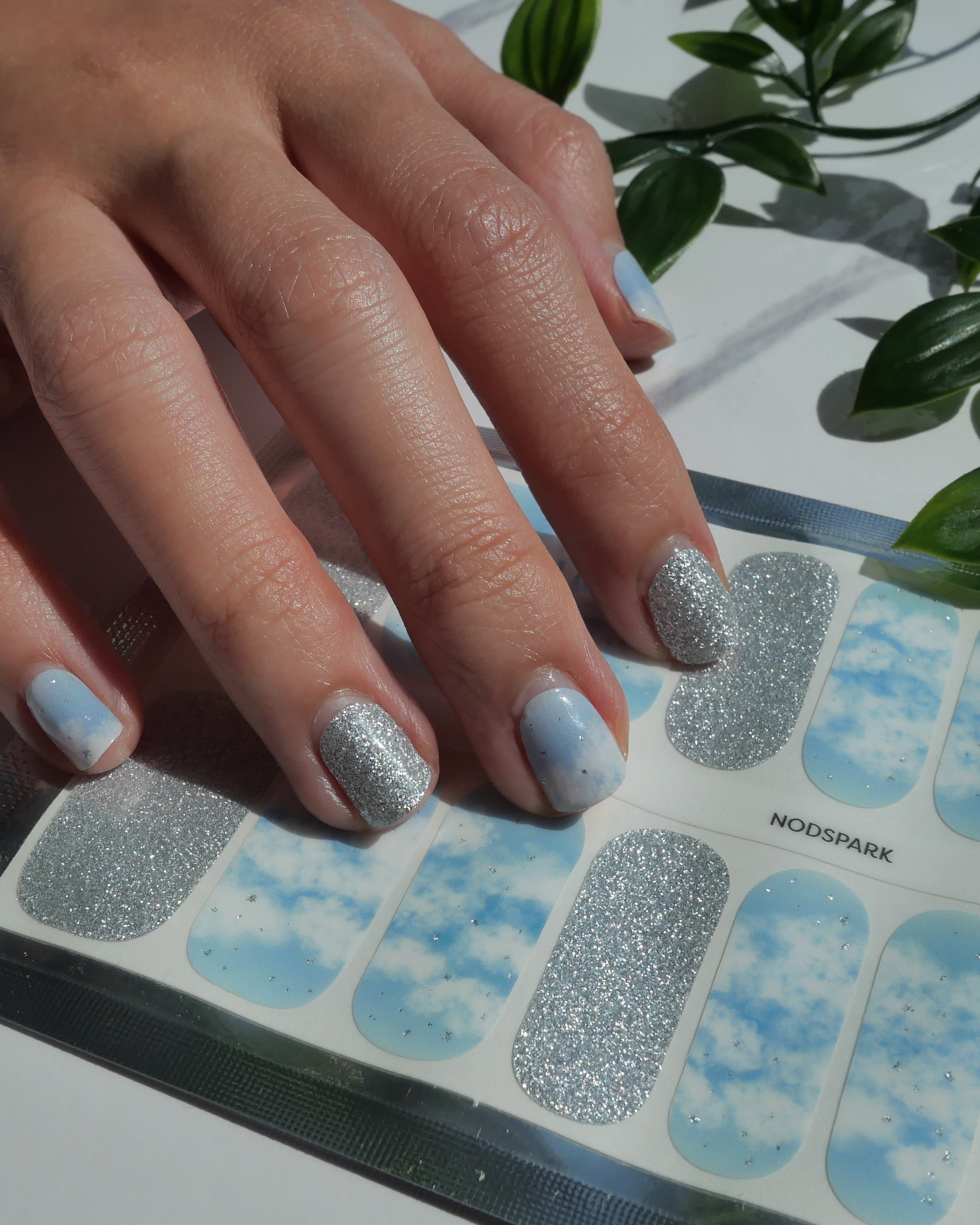 NODSPARK | Sweet Dreams Nail Wrap Manicure