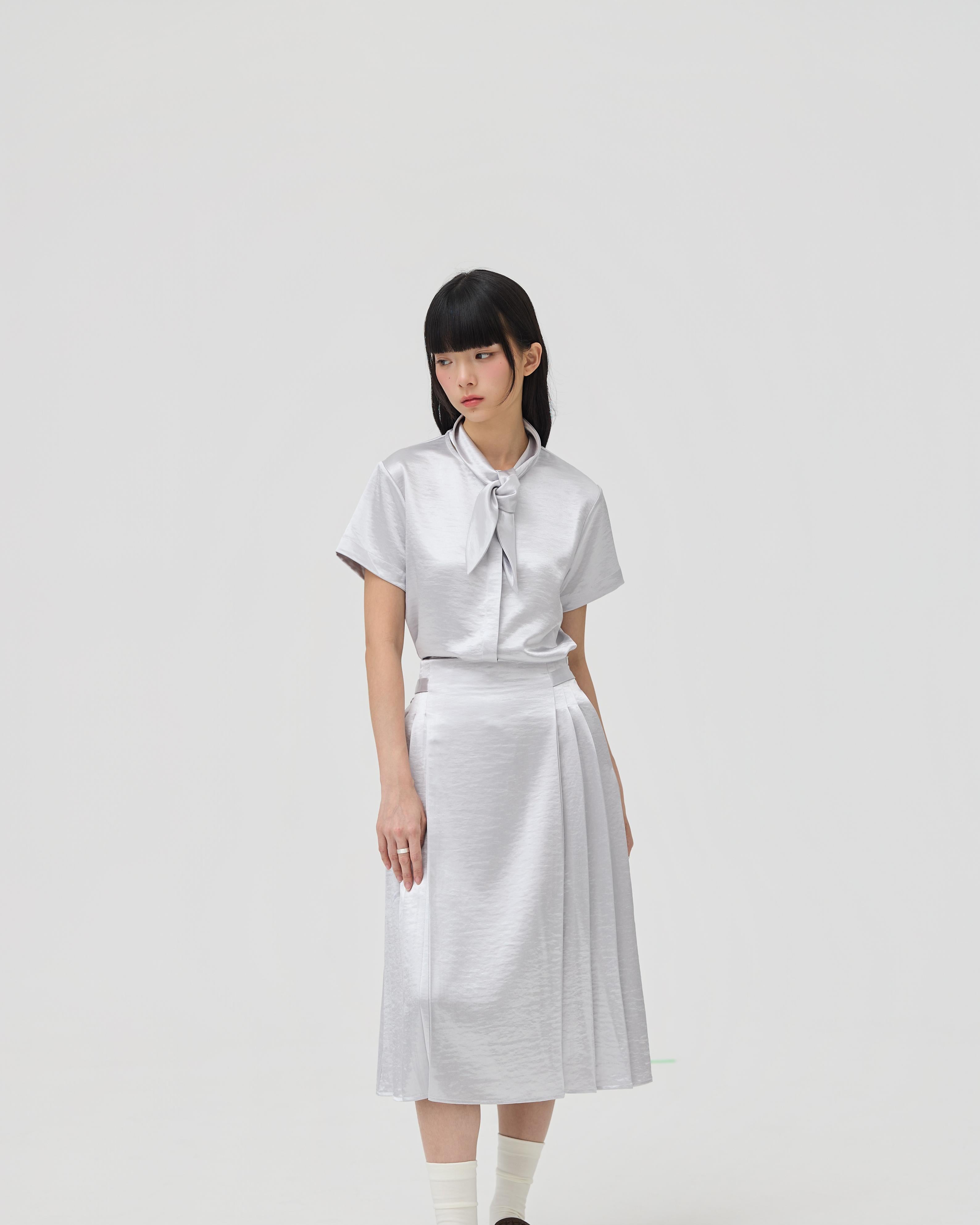 3EIGHTH | Nimai 2-Way Scarf Top In Silver Satin