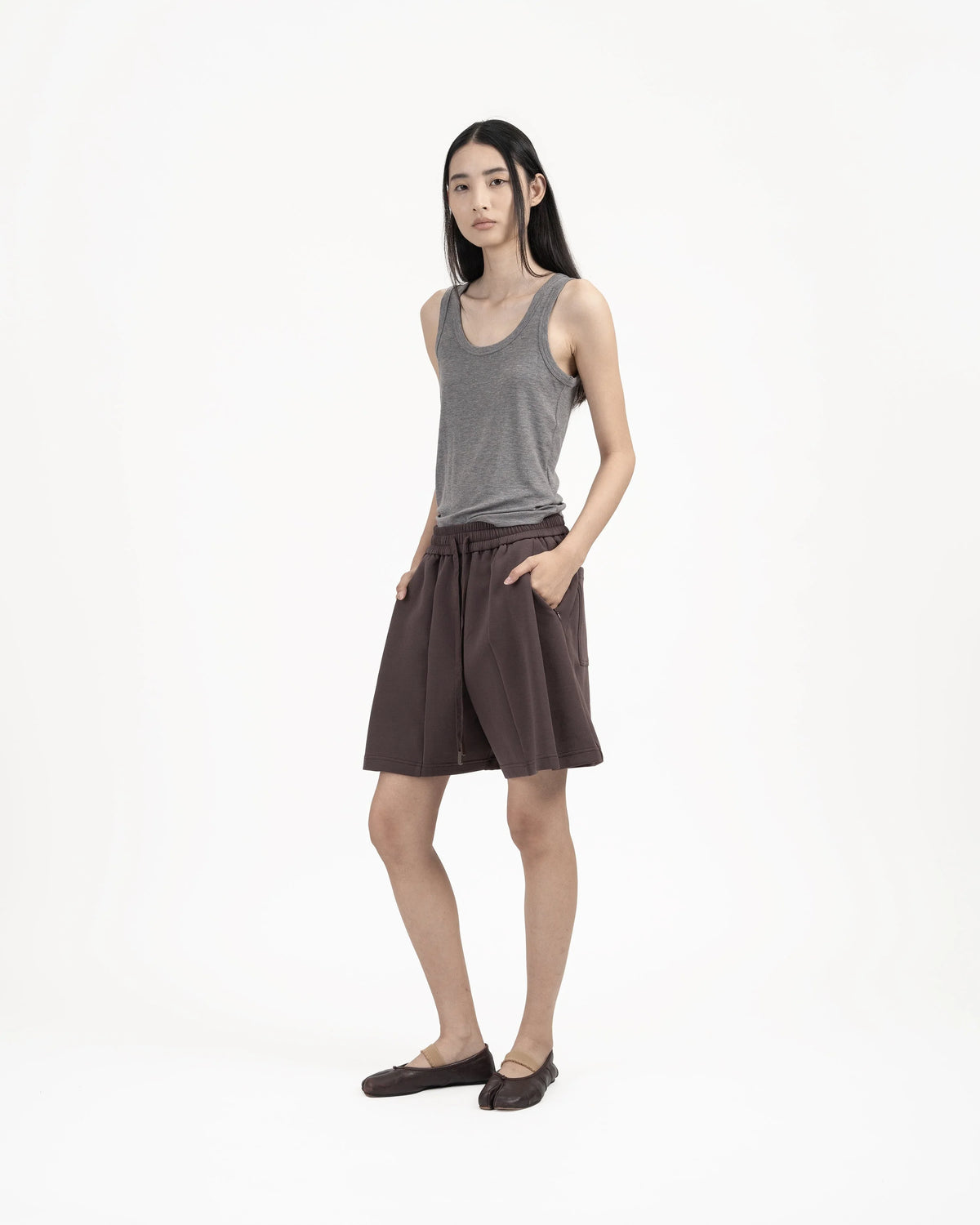 GRAYE | Pleated Sweatshorts - Fig