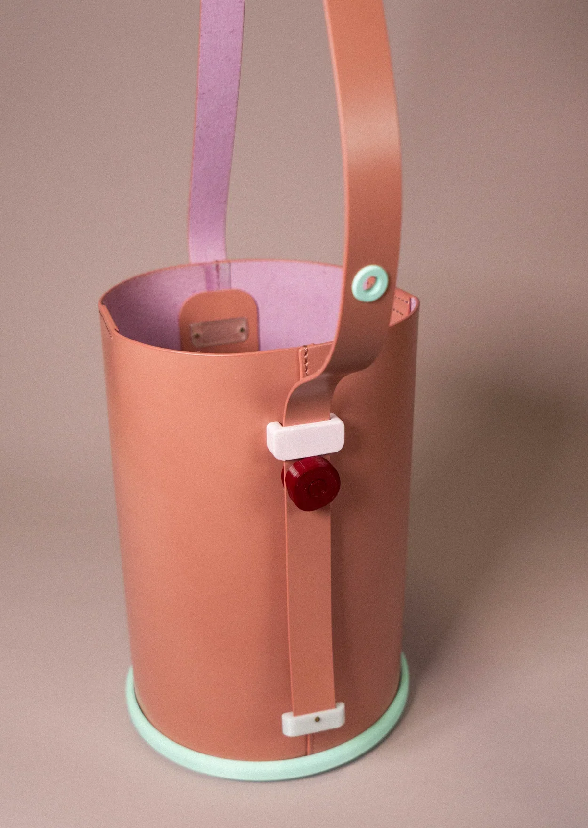 TOW TOW | Pail Series 03