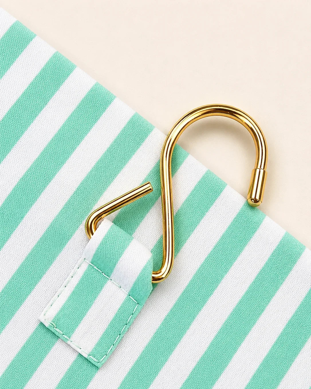 POSTCARD | The Layover Pouch