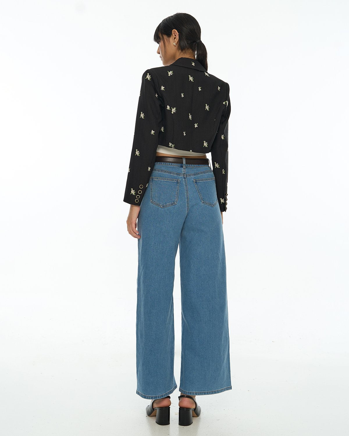 DRESSINGPAULA | Floral-Embroidered Cropped Blazer