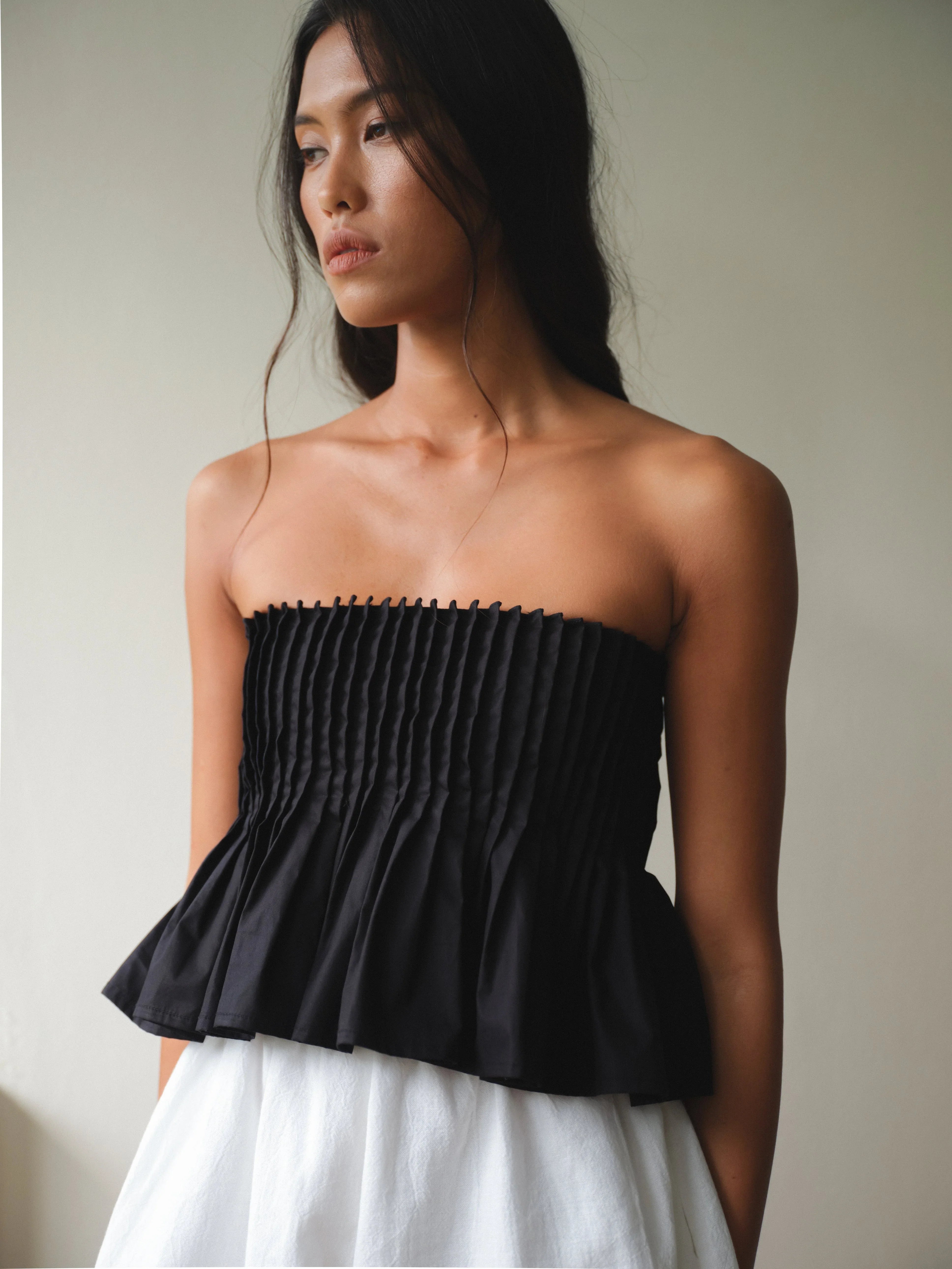 SAYA | ILA - Pleated Tube Top