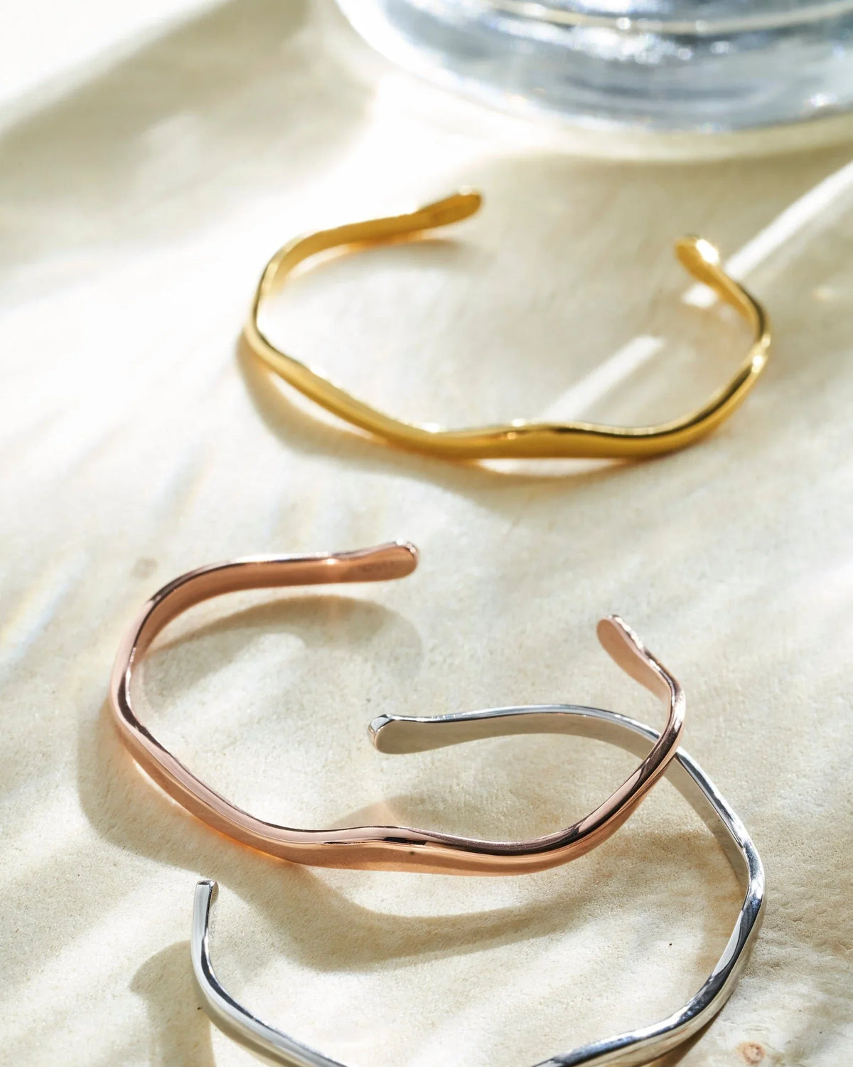 RINA LEE | Flow Single Cuff Bracelet